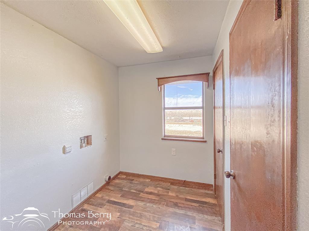 Stamford, Texas, 79553, United States, 3 Bedrooms Bedrooms, ,3 BathroomsBathrooms,Residential,For Sale,1696805