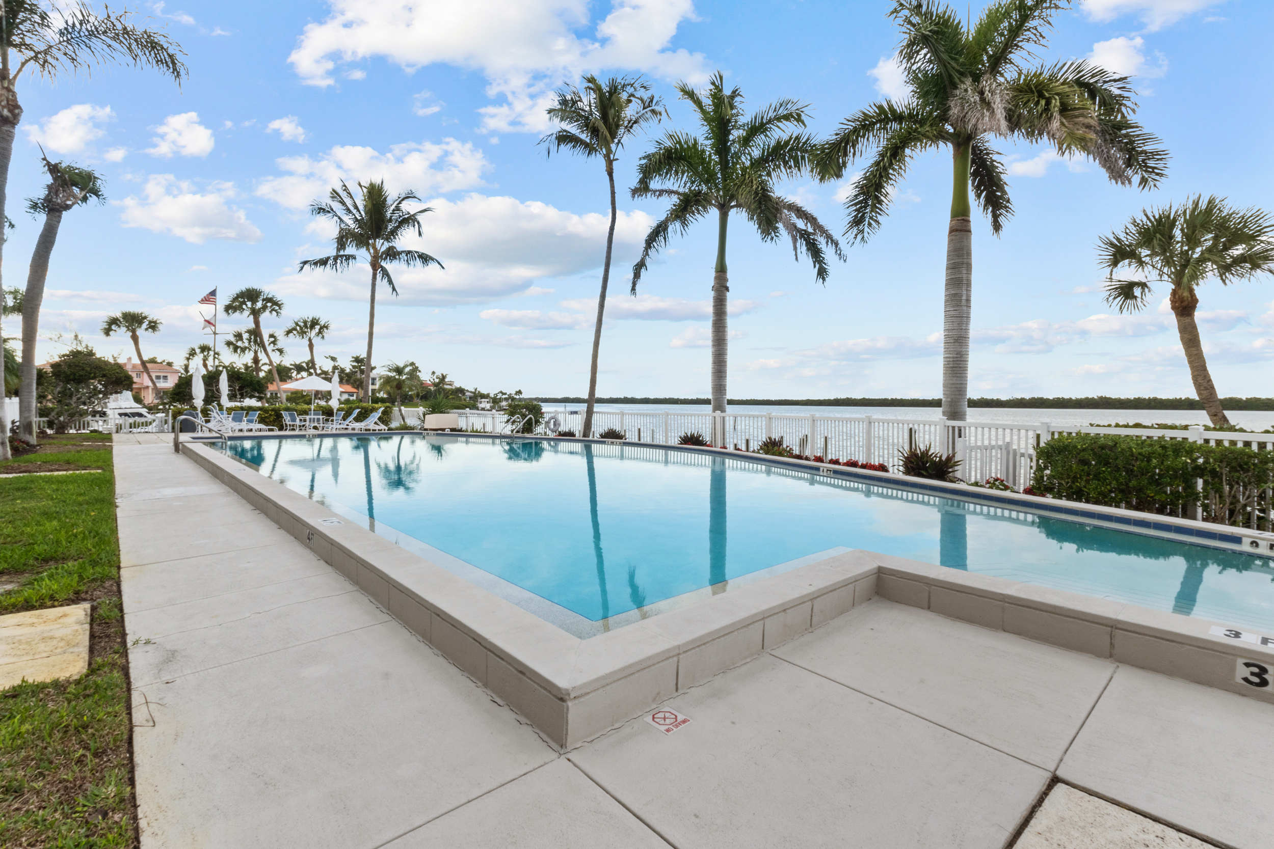 Longboat Key, Florida, 34228, United States, 2 Bedrooms Bedrooms, ,2 BathroomsBathrooms,Residential,For Sale,2036968