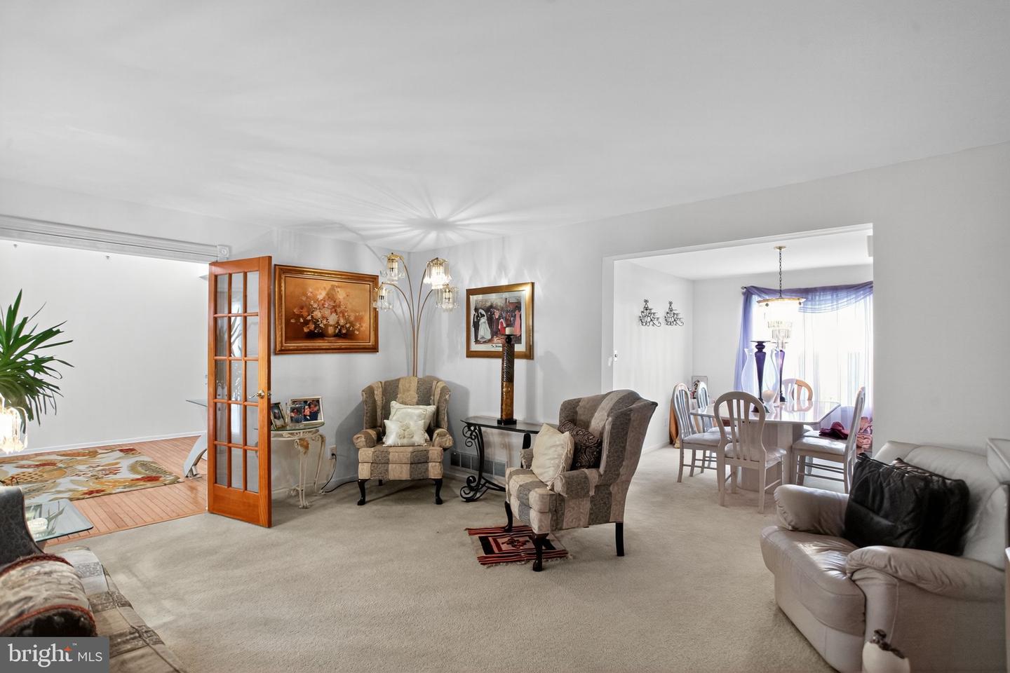 Burlington, New Jersey, 08016, United States, 4 Bedrooms Bedrooms, ,3 BathroomsBathrooms,Residential,For Sale,1988939