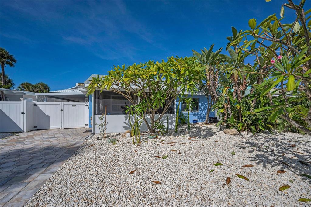 St Pete Beach, Florida, 33706, United States, 3 Bedrooms Bedrooms, ,2 BathroomsBathrooms,Residential,For Sale,1992565