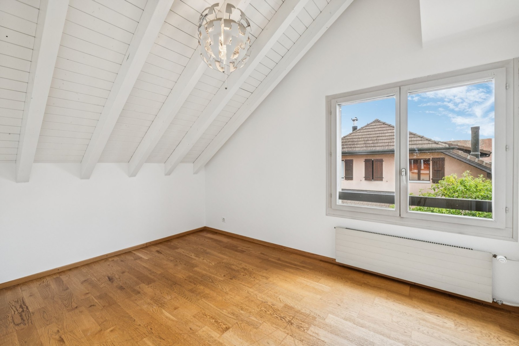  STUNNING, RENOVATED DUPLEX WITH LOTS OF CHARACTER - 物件實景