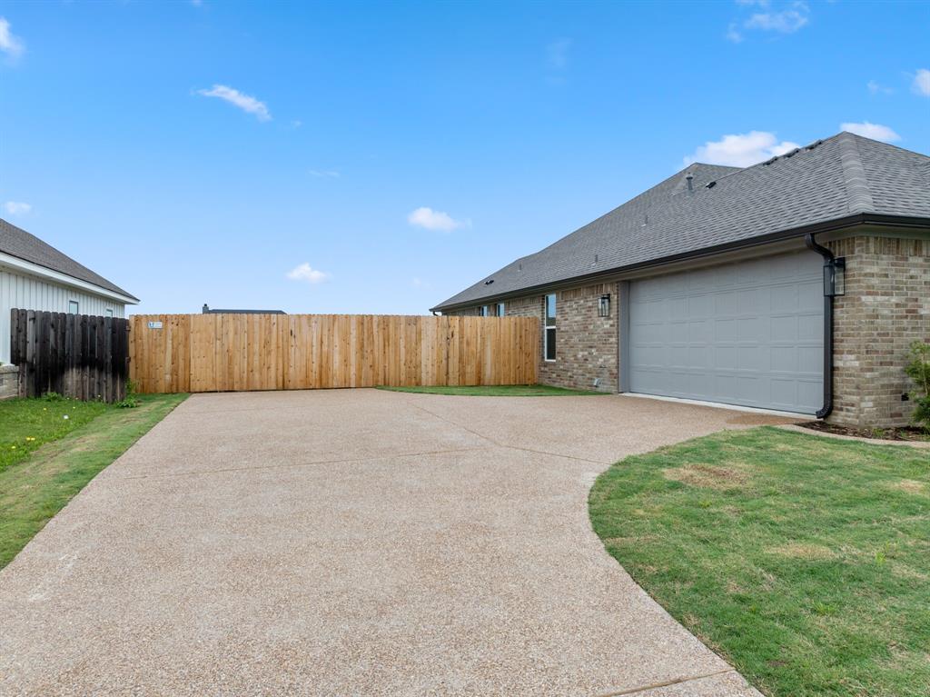 Robinson, Texas, 76706, United States, 4 Bedrooms Bedrooms, ,3 BathroomsBathrooms,Residential,For Sale,1805601