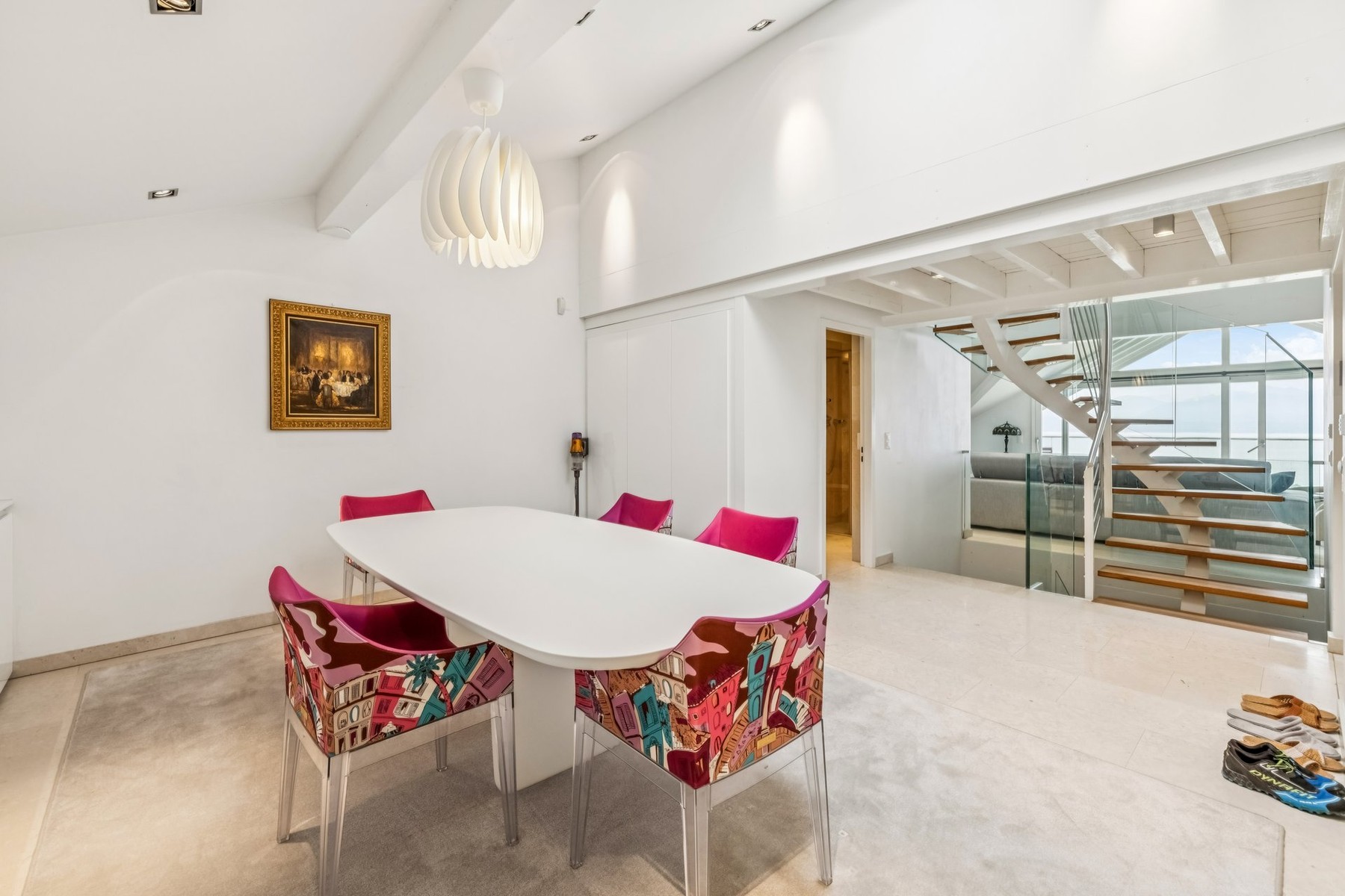  STUNNING LUXURY DUPLEX WITH EXCEPTIONAL PANORAMIC VIEWS OF THE LAKE - 物件實景