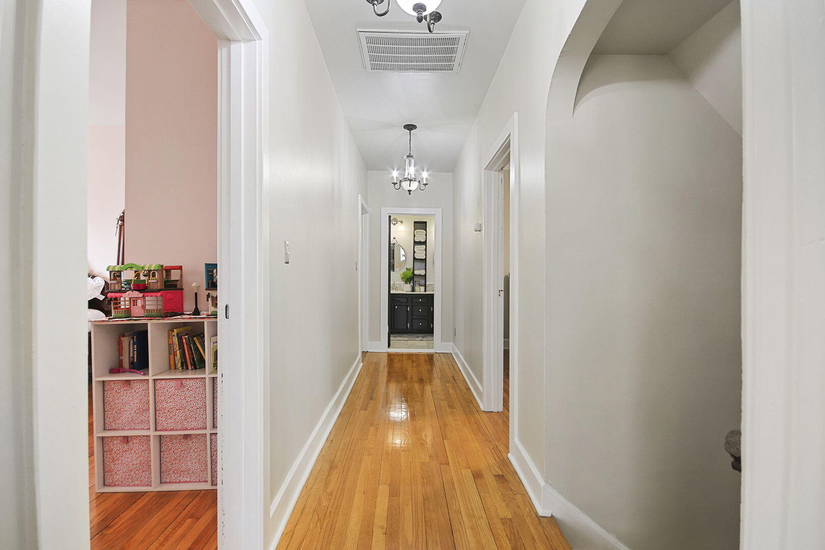 MOBERLY, Missouri, 65270, United States, 5 Bedrooms Bedrooms, ,5 BathroomsBathrooms,Residential,For Sale,2009284