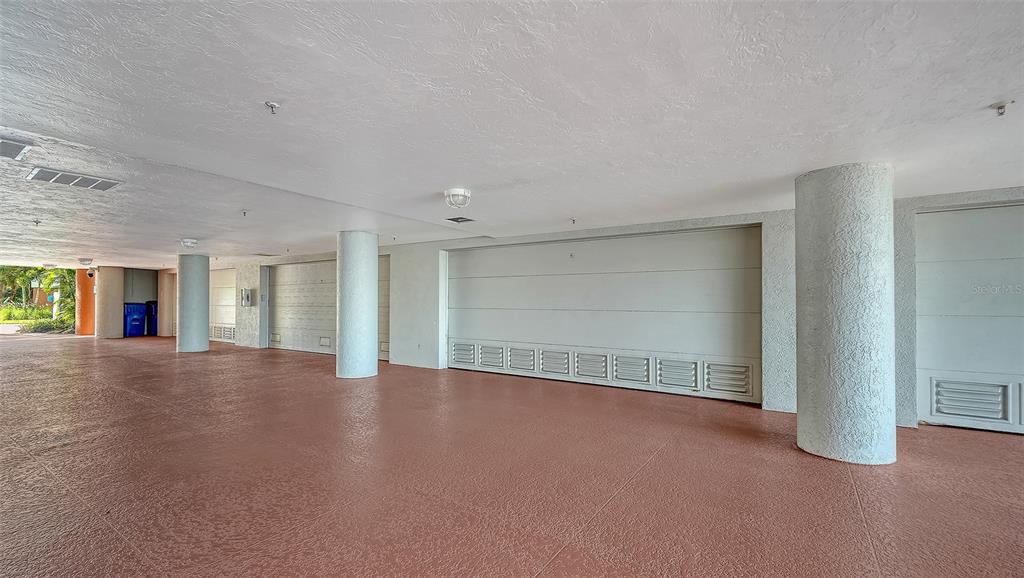 Longboat Key, Florida, 34228, United States, 2 Bedrooms Bedrooms, ,3 BathroomsBathrooms,Residential,For Sale,1989071