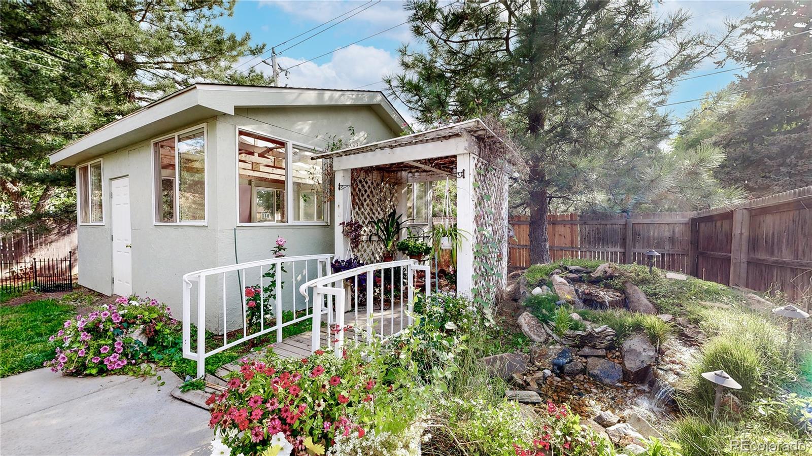 Lakewood, Colorado, 80228, United States, 5 Bedrooms Bedrooms, ,1 BathroomBathrooms,Residential,For Sale,1949485