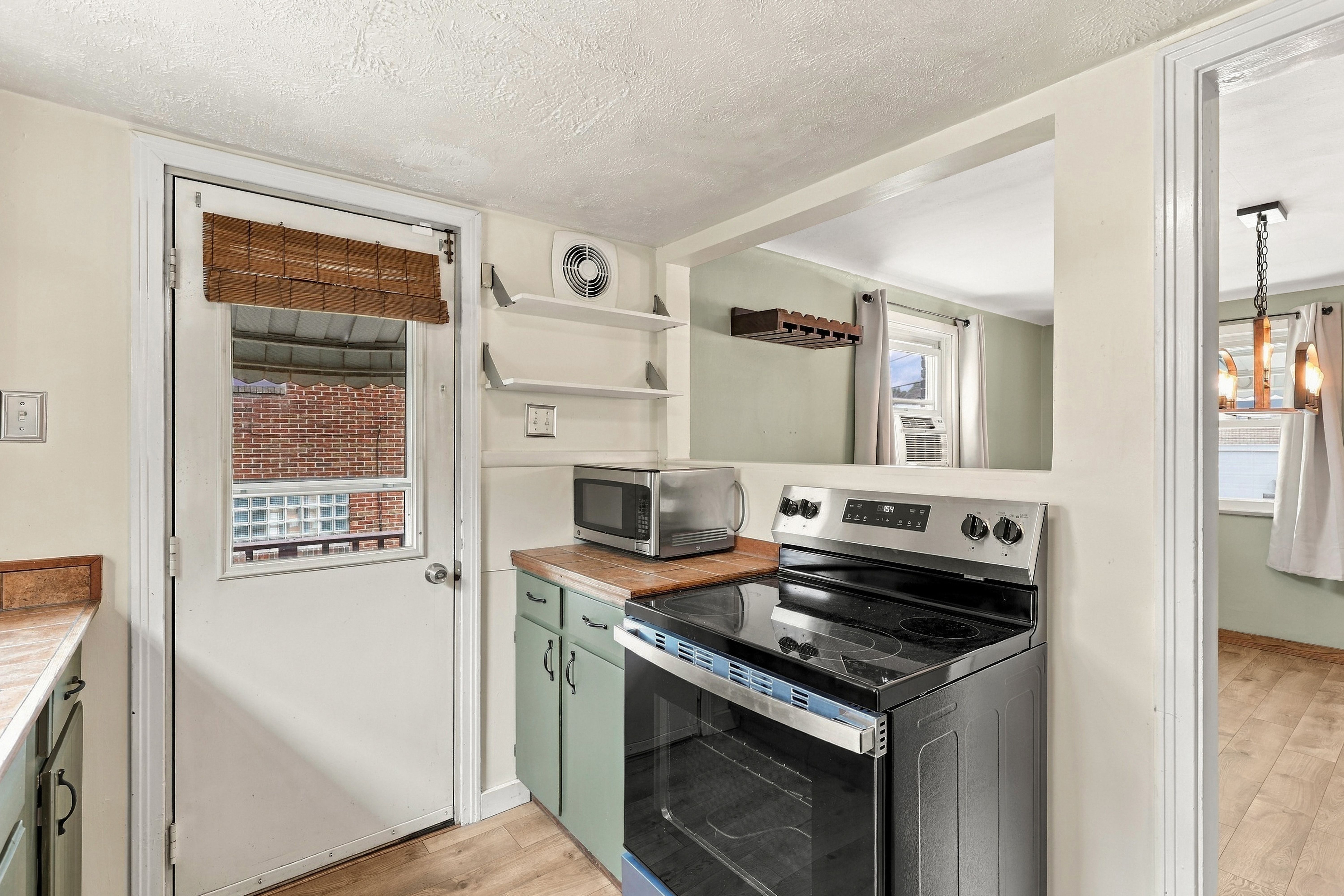  715 Maple Street, West Mifflin, PA 15122 - 物件實景