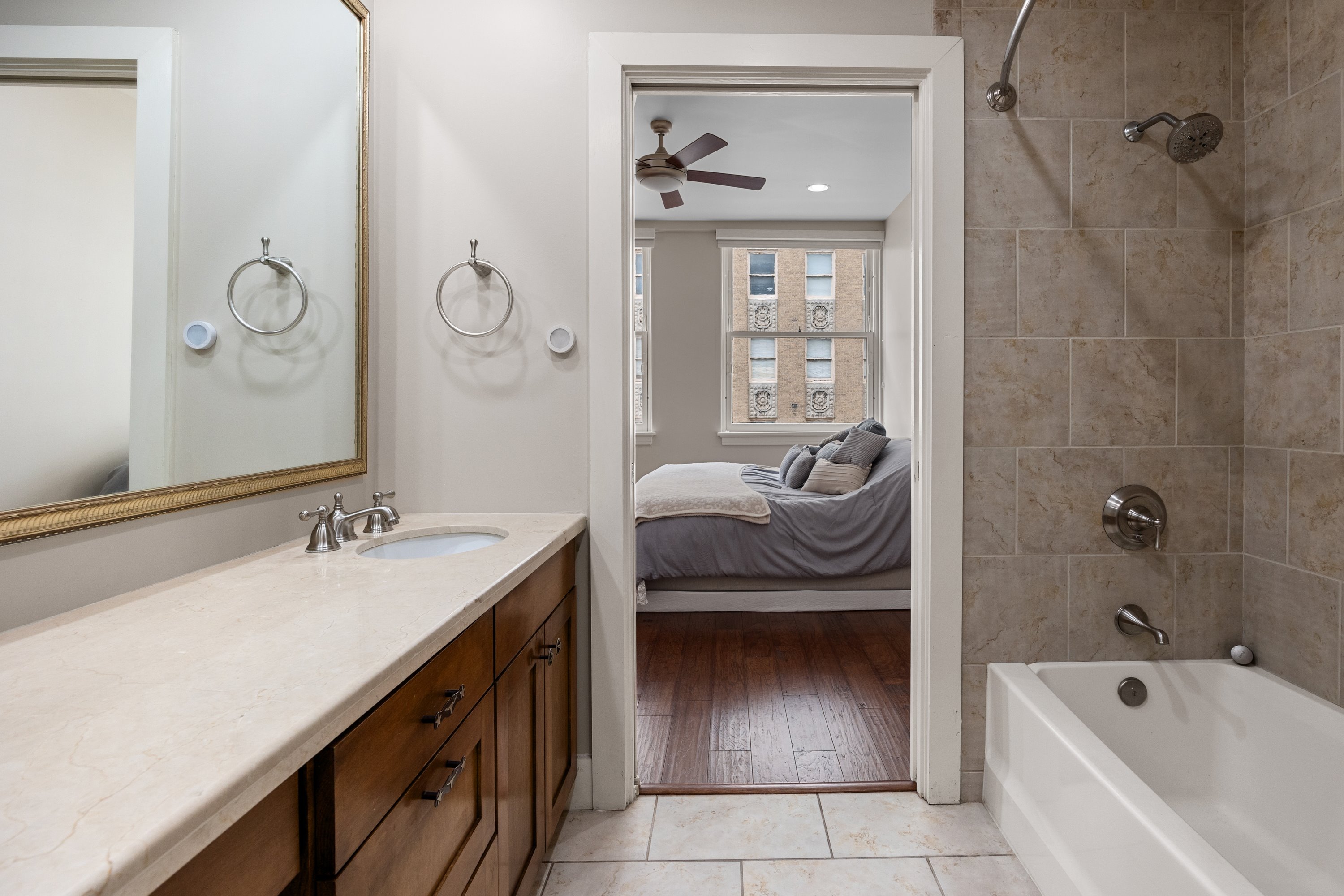  411 7th Street, Fort Worth, TX, 76102 - 物件實景