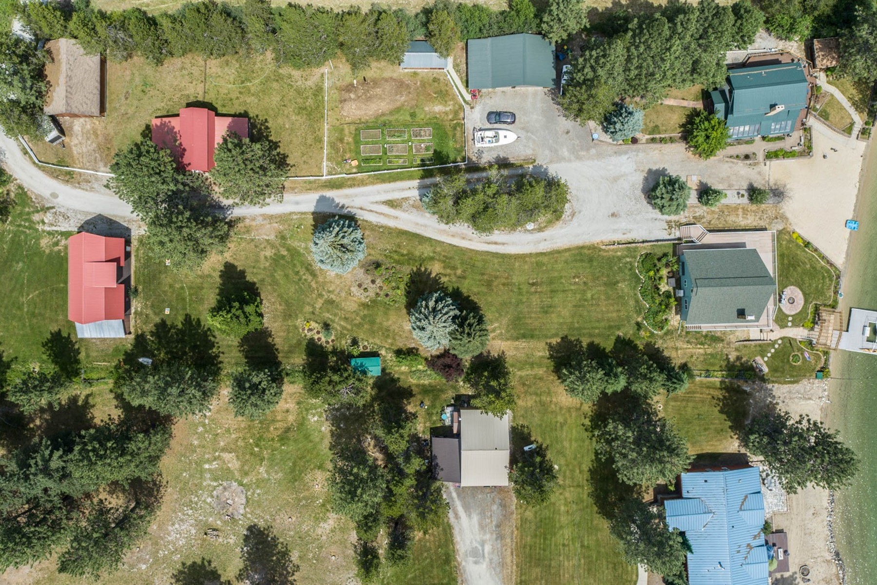  Renovated Waterfront Retreat with Private Dock & Guest Barn - 物件實景