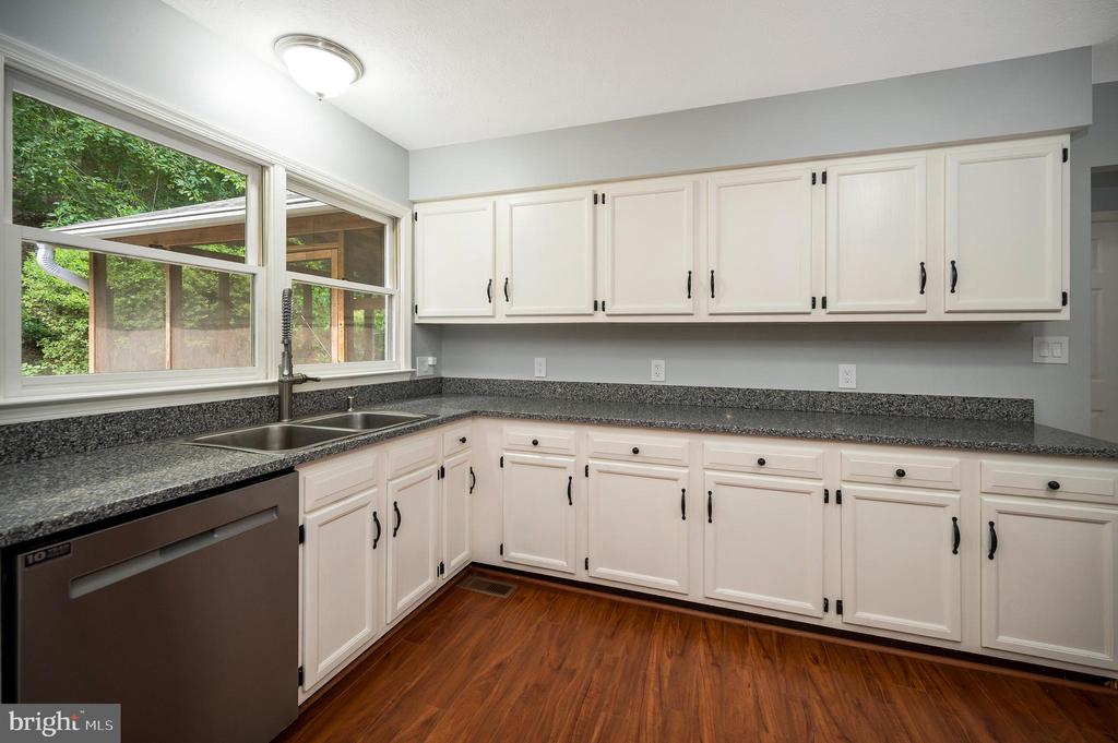 Stafford, Virginia, 22554, United States, 5 Bedrooms Bedrooms, ,4 BathroomsBathrooms,Residential,For Sale,1938309