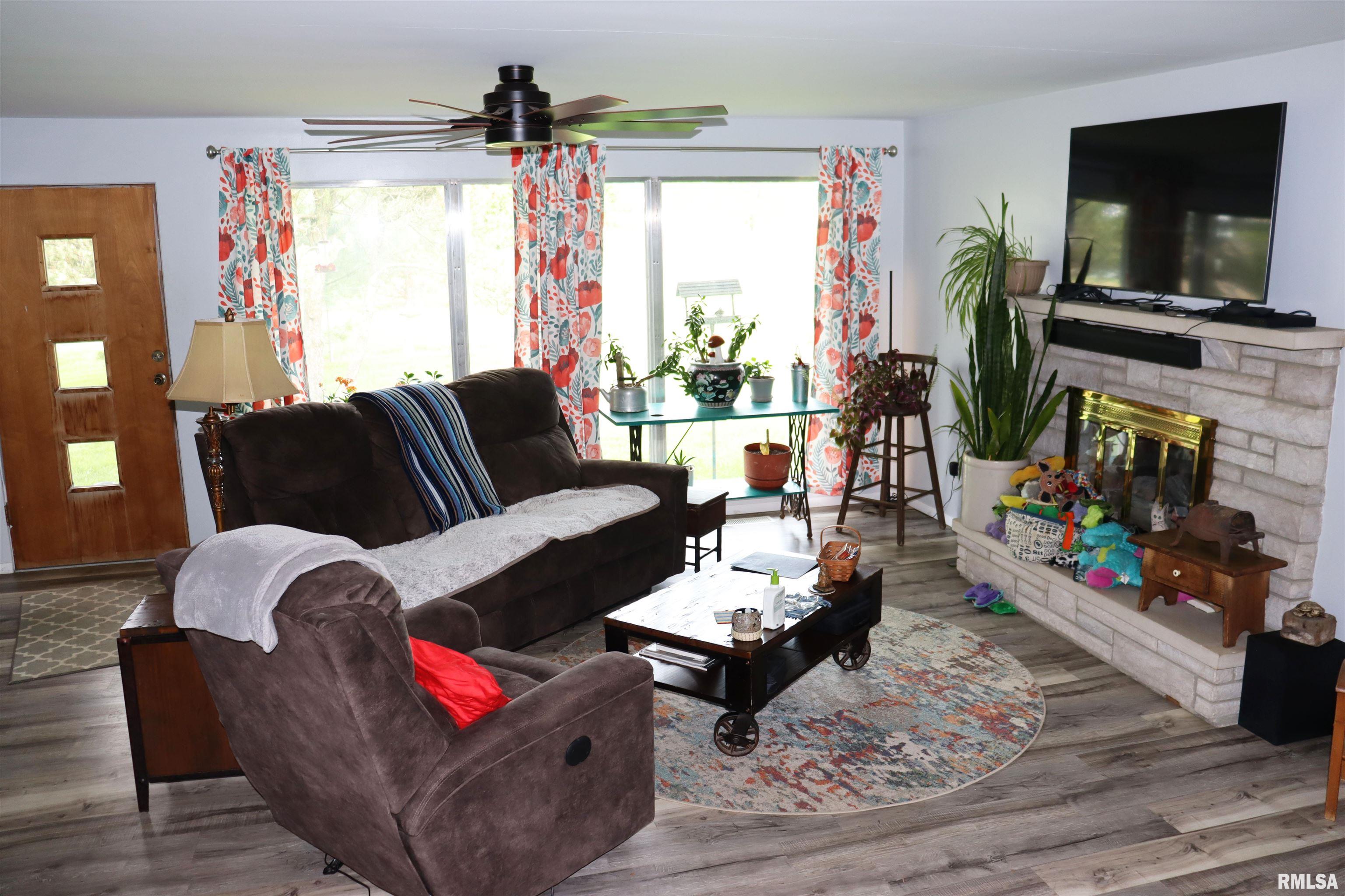 Washington, Illinois, 61571, United States, 3 Bedrooms Bedrooms, ,2 BathroomsBathrooms,Residential,For Sale,1942295