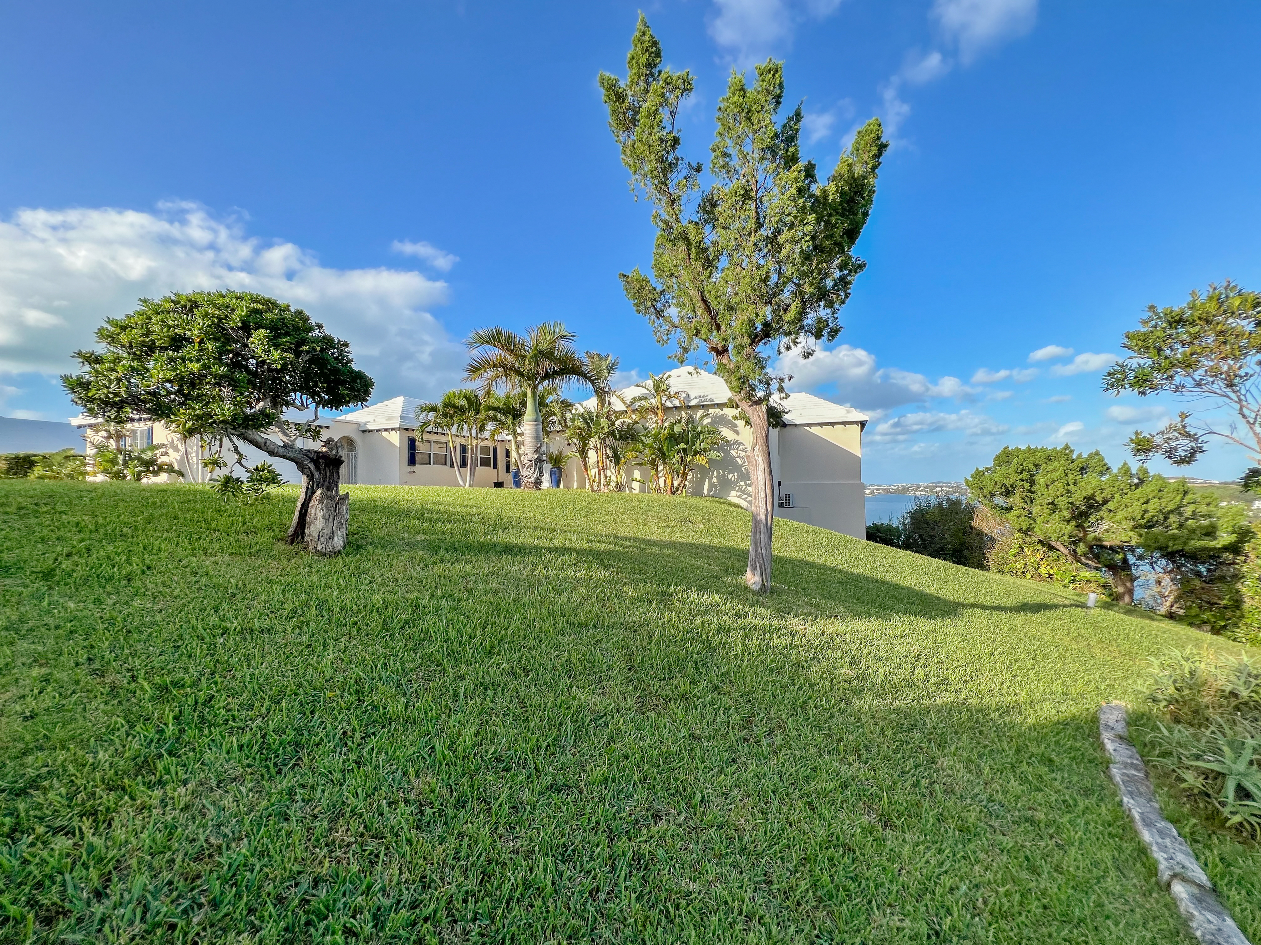 Smith's, BM, 3 Bedrooms Bedrooms, ,4 BathroomsBathrooms,Residential,For Sale,1998432