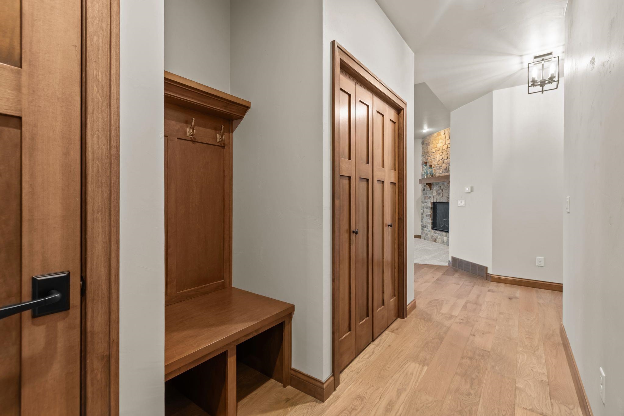 Neenah, Wisconsin, 54956, United States, 2 Bedrooms Bedrooms, ,2 BathroomsBathrooms,Residential,For Sale,2029960