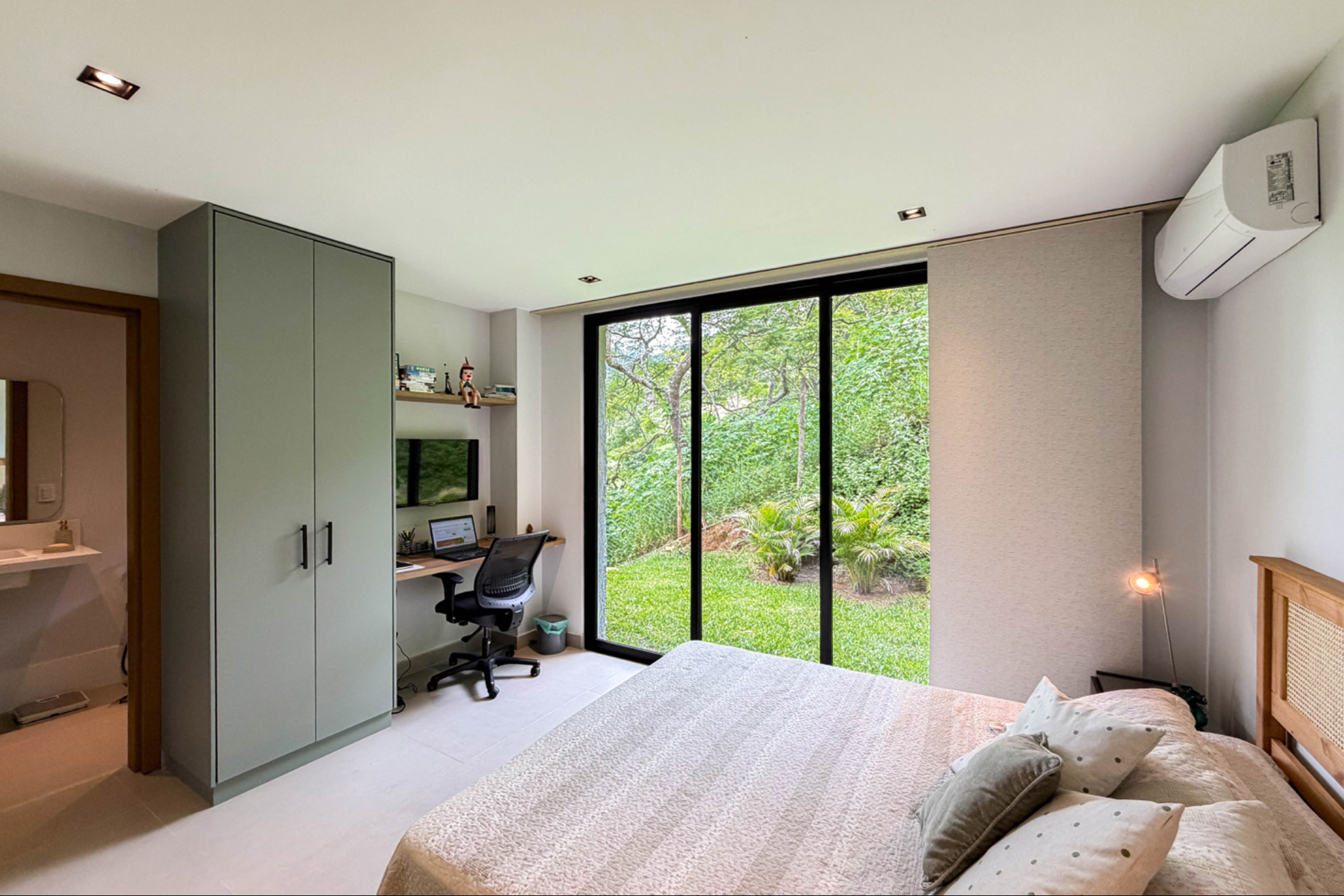  Contemporary residence with four suites in Fazenda Marambaia - 物件實景
