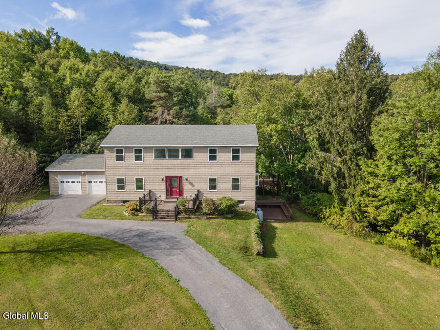 Summit, New York, 12175, United States, 3 Bedrooms Bedrooms, ,4 BathroomsBathrooms,Residential,For Sale,1942619