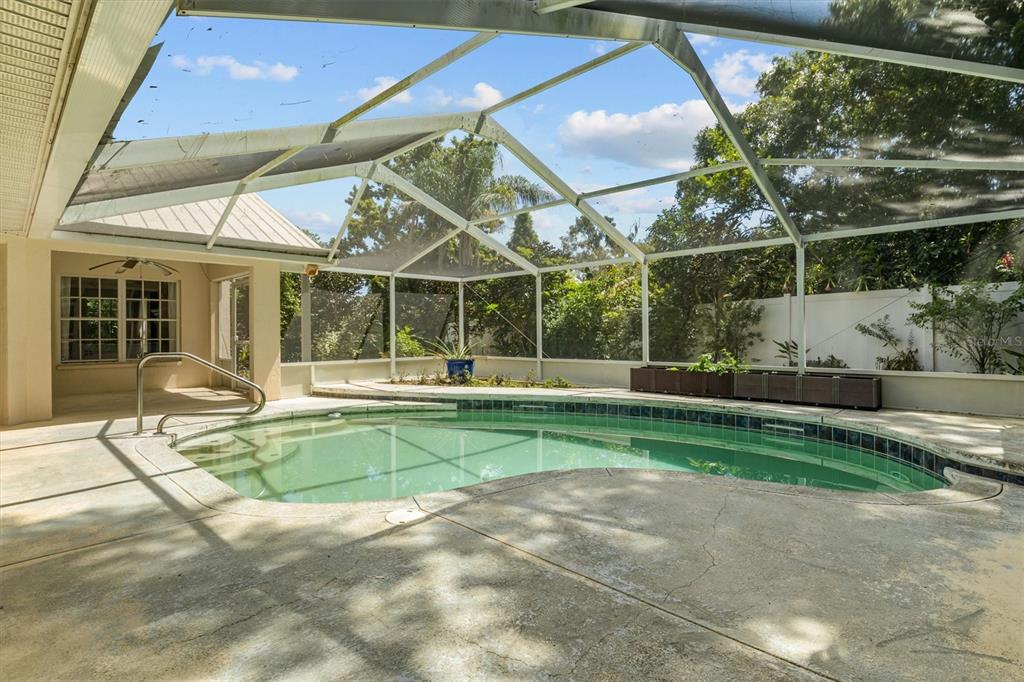 Lakeland, Florida, 33813, United States, 4 Bedrooms Bedrooms, ,4 BathroomsBathrooms,Residential,For Sale,1948005