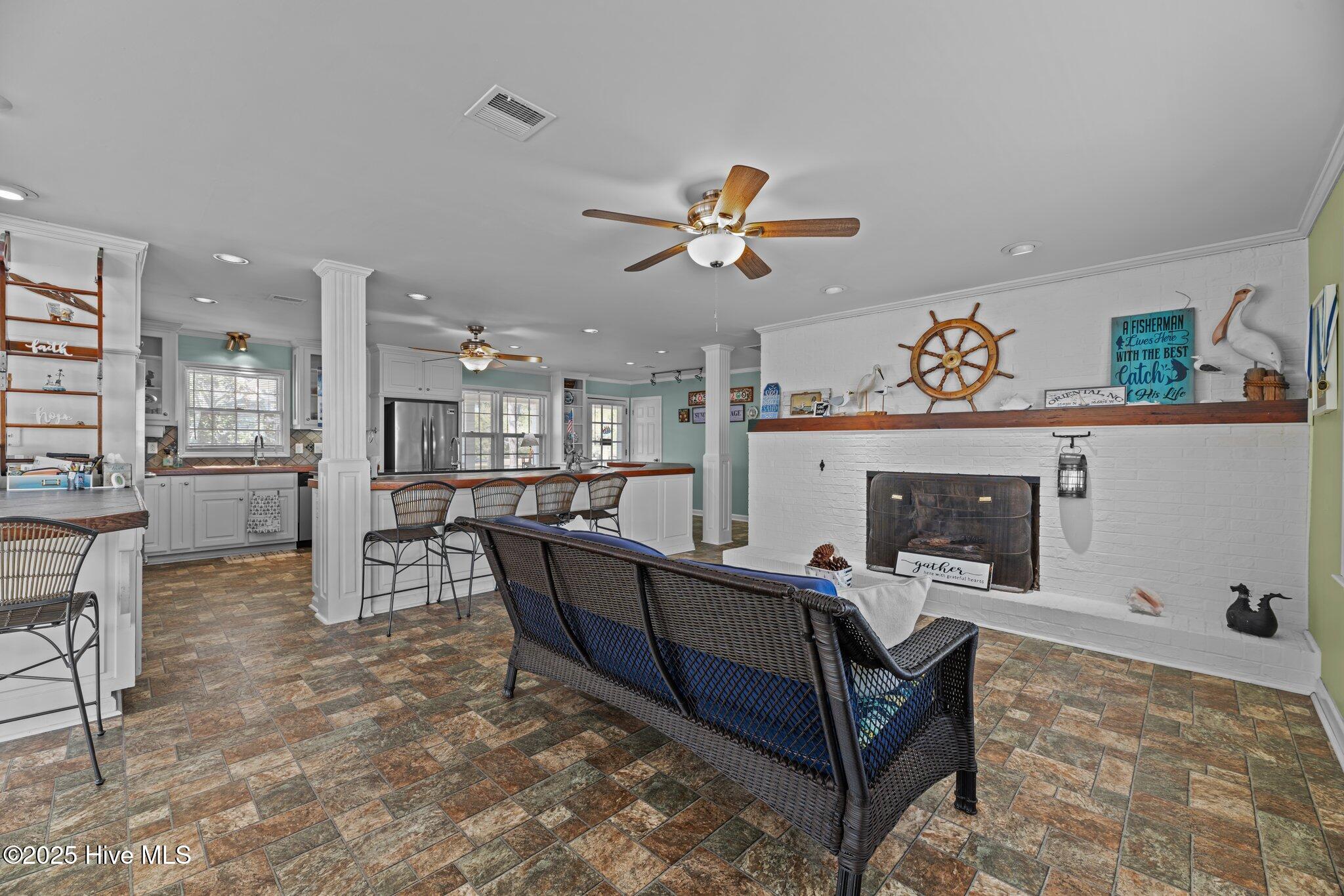 Oriental, North Carolina, 28571, United States, 3 Bedrooms Bedrooms, ,2 BathroomsBathrooms,Residential,For Sale,1761894