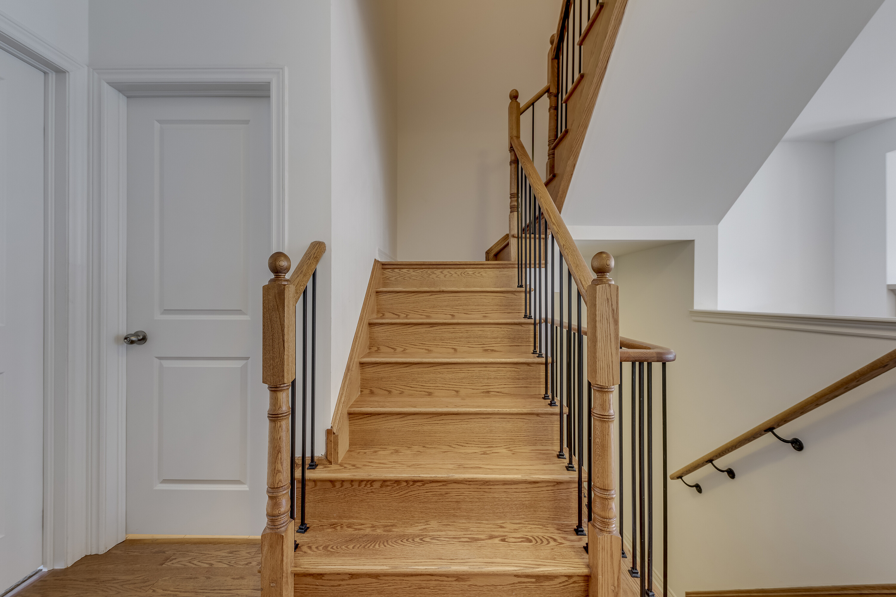  Modern 3-Storey Townhome - 物件實景
