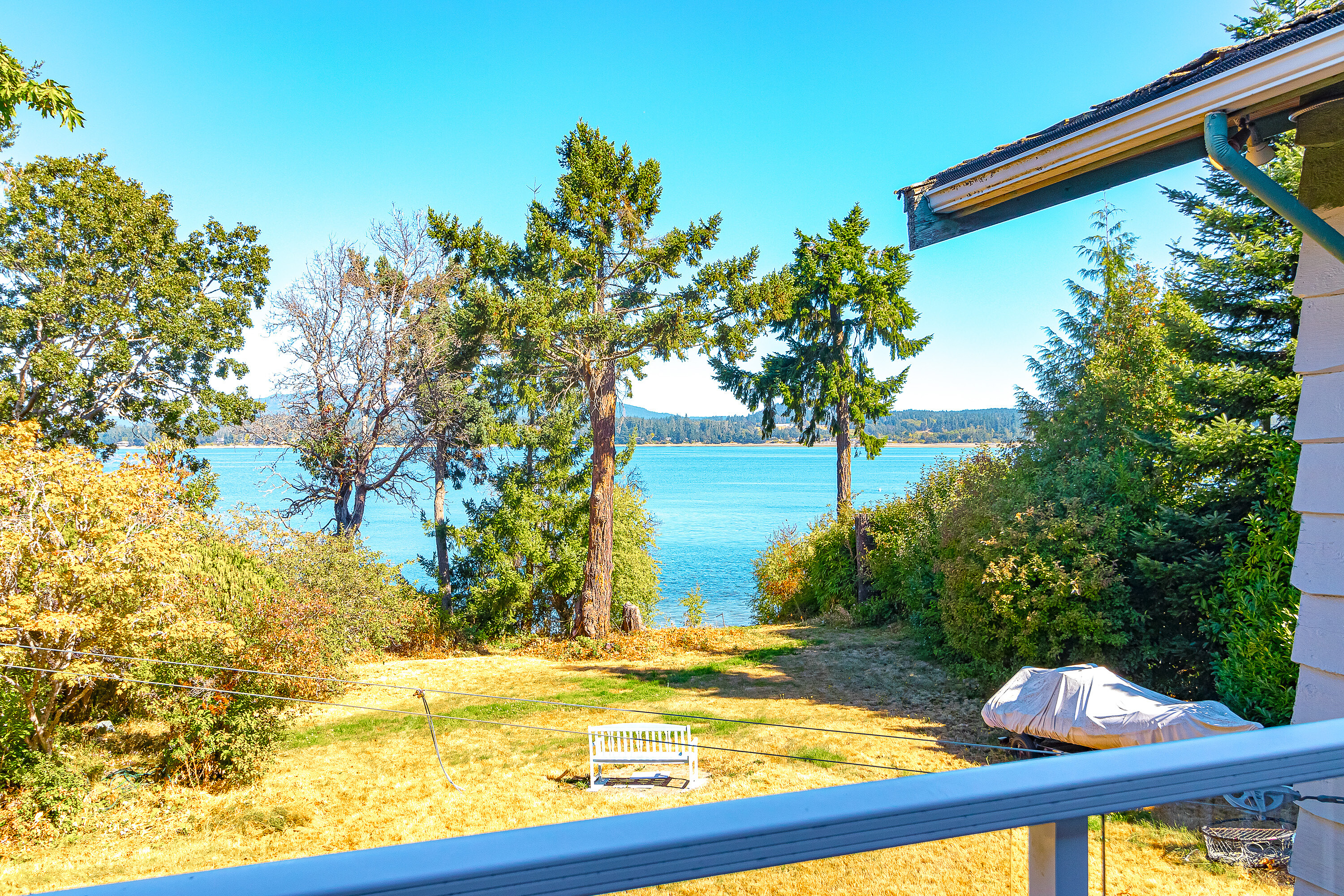  Prime Waterfront Home - 物件實景