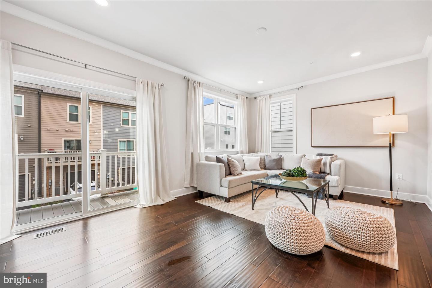 Gaithersburg, Maryland, 20878, United States, 4 Bedrooms Bedrooms, ,5 BathroomsBathrooms,Residential,For Sale,1949694