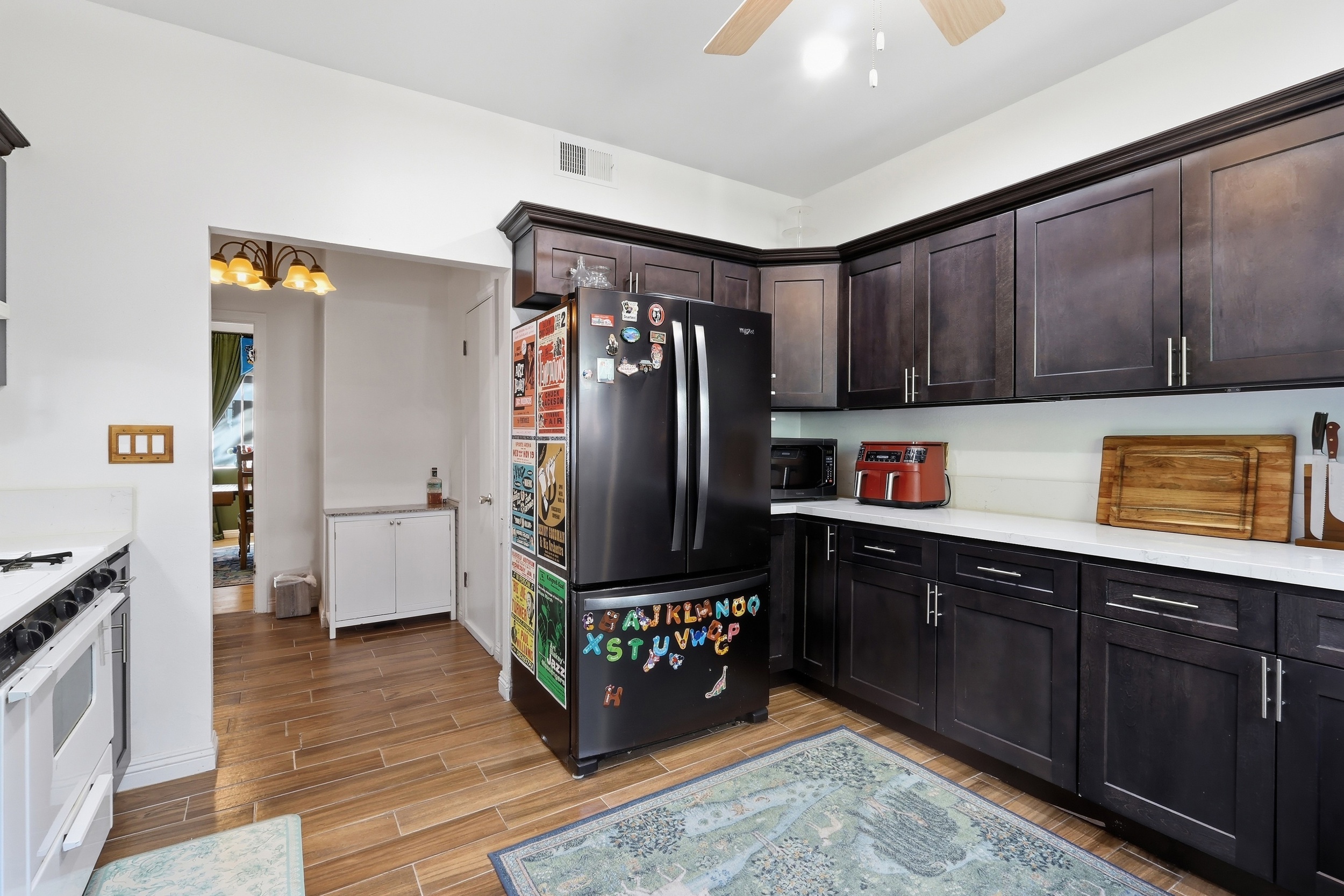  2651 Van Buren Place, Los Angeles, CA 90007 - 物件實景
