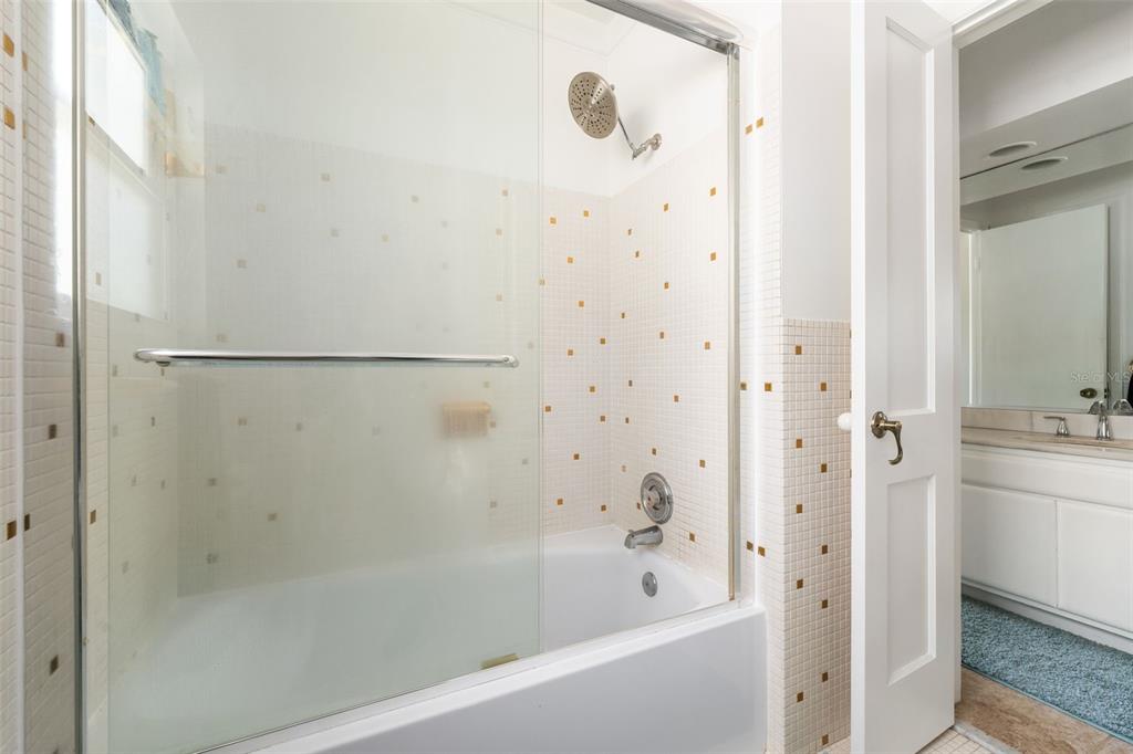 Gainesville, Florida, 32605, United States, 4 Bedrooms Bedrooms, ,3 BathroomsBathrooms,Residential,For Sale,1989463