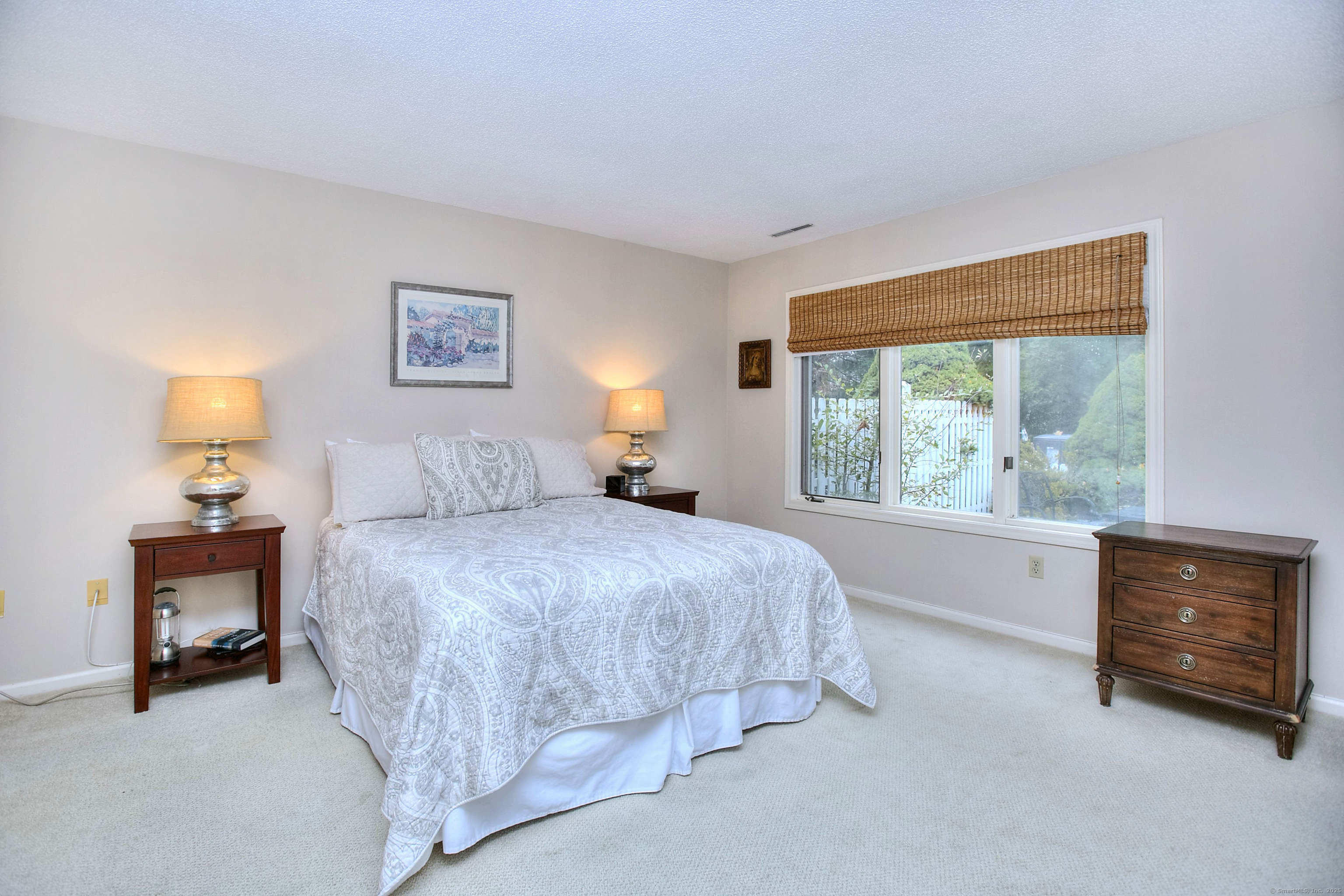 Westport, Connecticut, 06880, United States, 2 Bedrooms Bedrooms, ,3 BathroomsBathrooms,Residential,For Sale,1988257