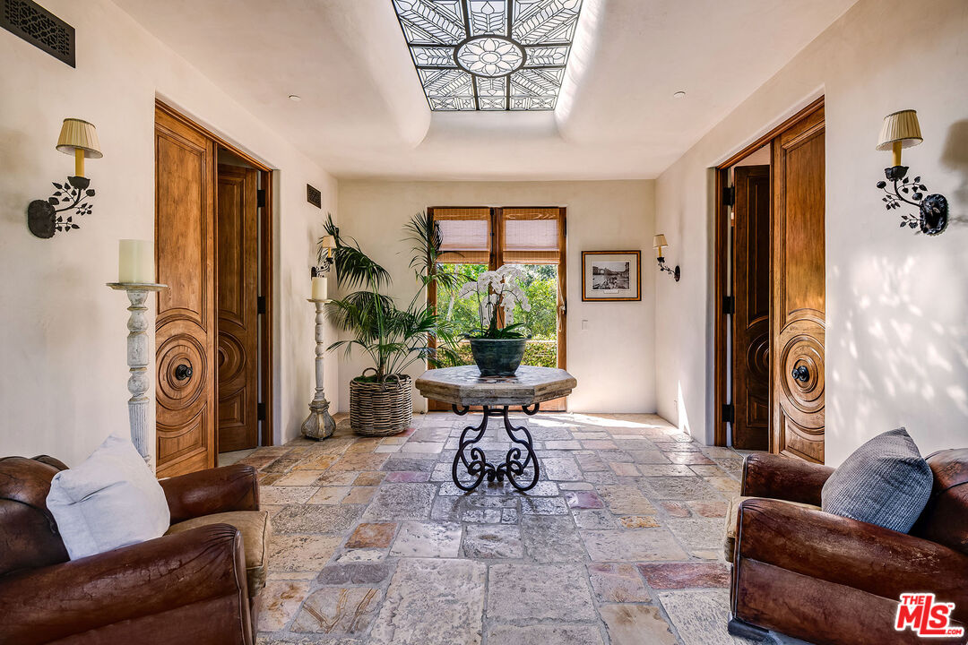 Pacific Palisades, California, 90272, United States, 8 Bedrooms Bedrooms, ,12 BathroomsBathrooms,Residential,For Sale,1949895