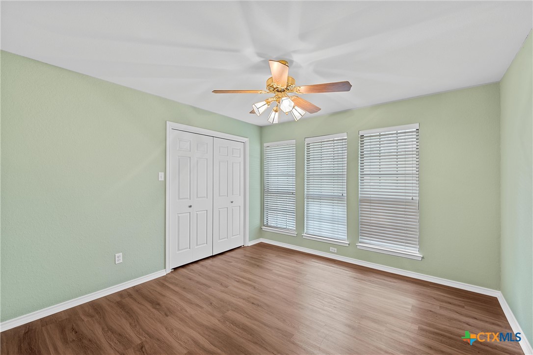 Woodway, Texas, 76712, United States, 5 Bedrooms Bedrooms, ,3 BathroomsBathrooms,Residential,For Sale,1988049