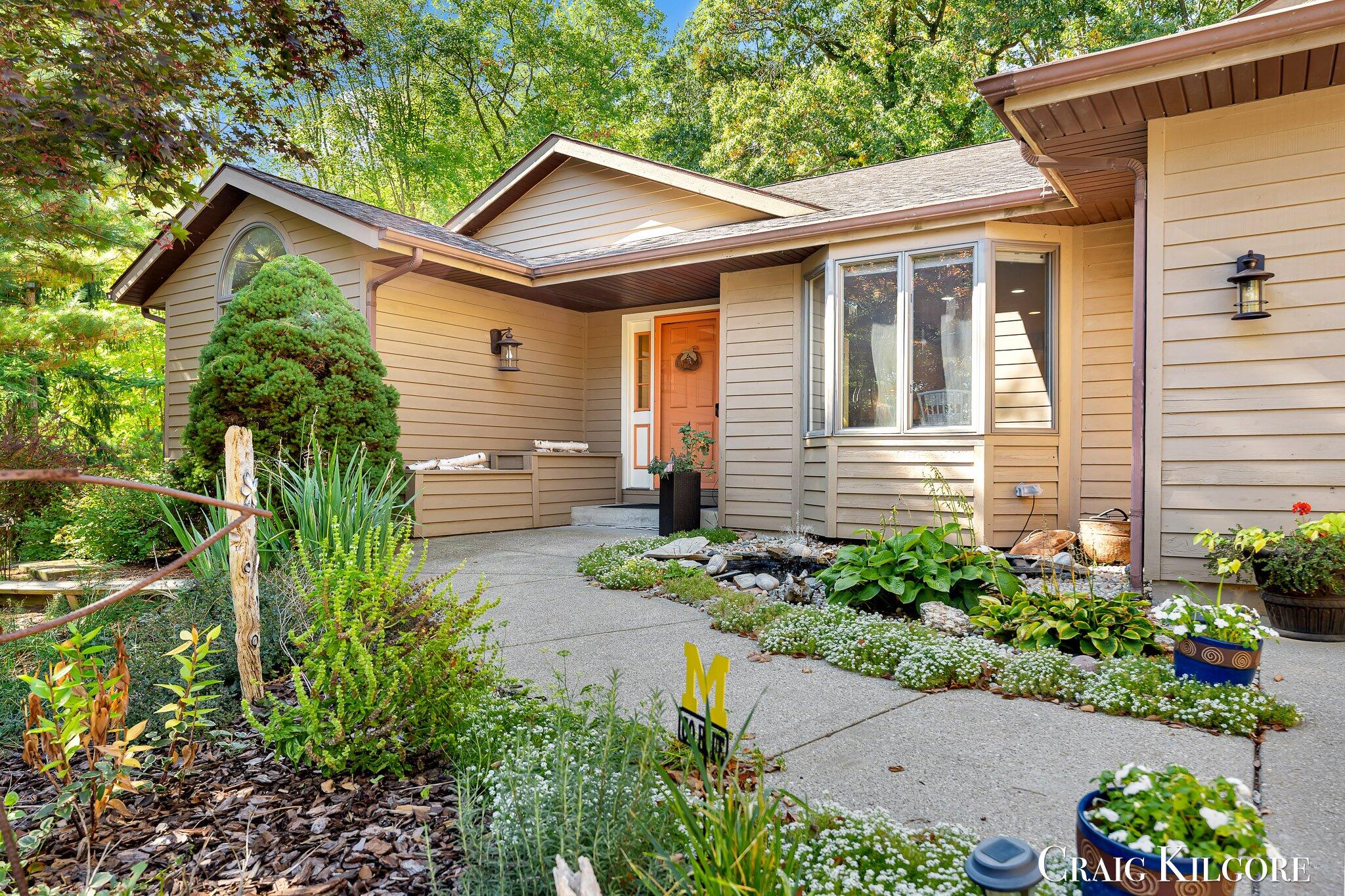 Spring Lake, Michigan, 49456, United States, 2 Bedrooms Bedrooms, ,3 BathroomsBathrooms,Residential,For Sale,2003157