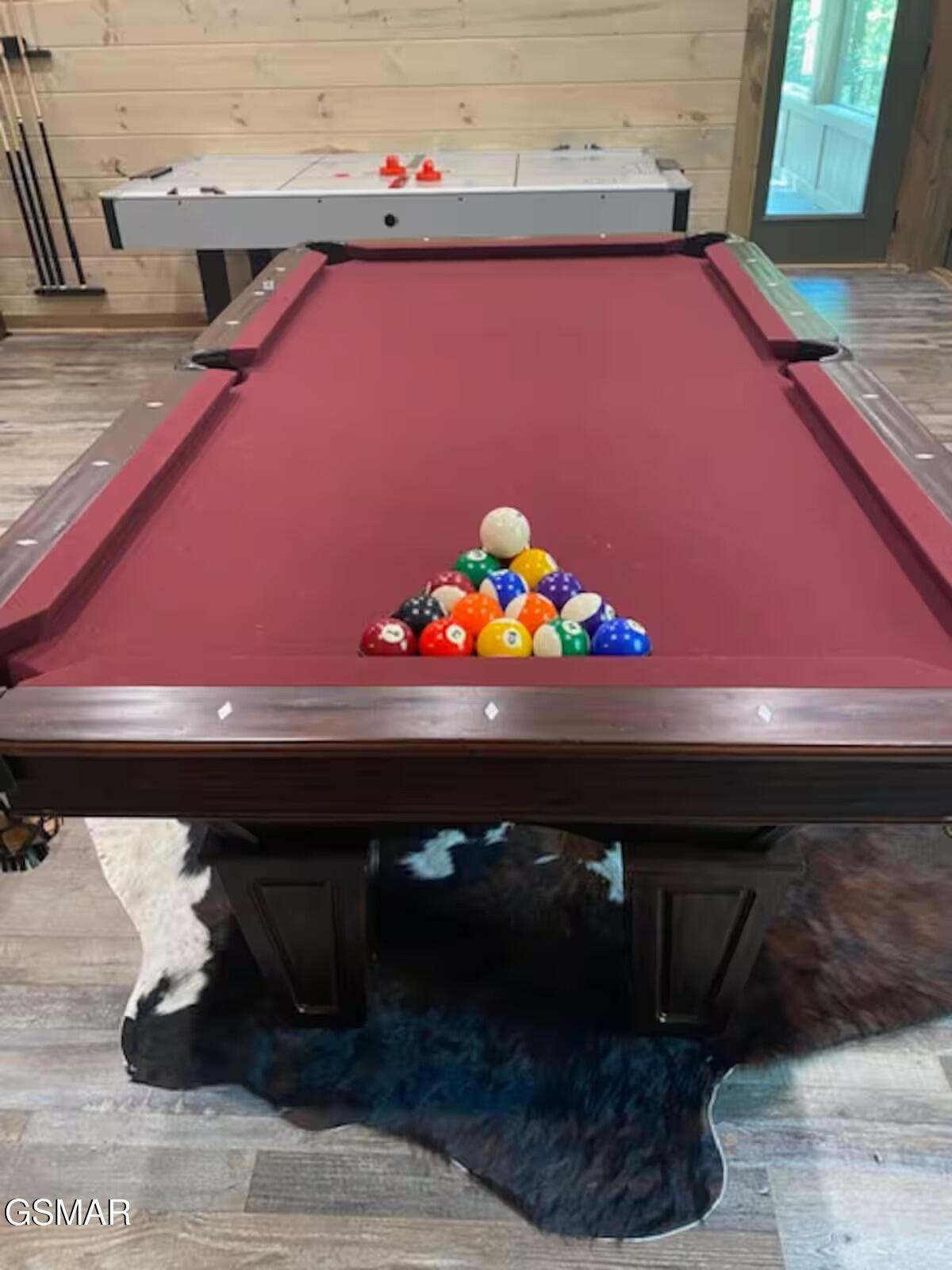 Sevierville, Tennessee, 37862, United States, 5 Bedrooms Bedrooms, ,5 BathroomsBathrooms,Residential,For Sale,2008857