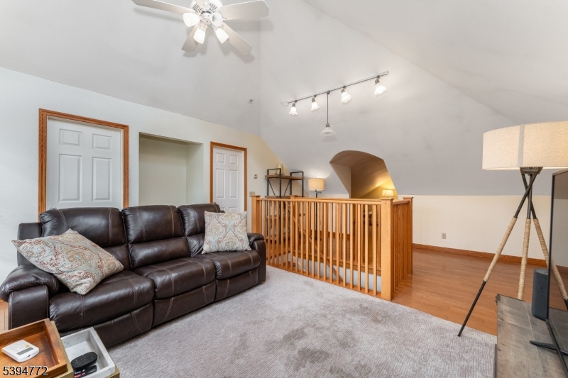 Clinton Town, New Jersey, 08809, United States, 3 Bedrooms Bedrooms, ,2 BathroomsBathrooms,Residential,For Sale,1989455