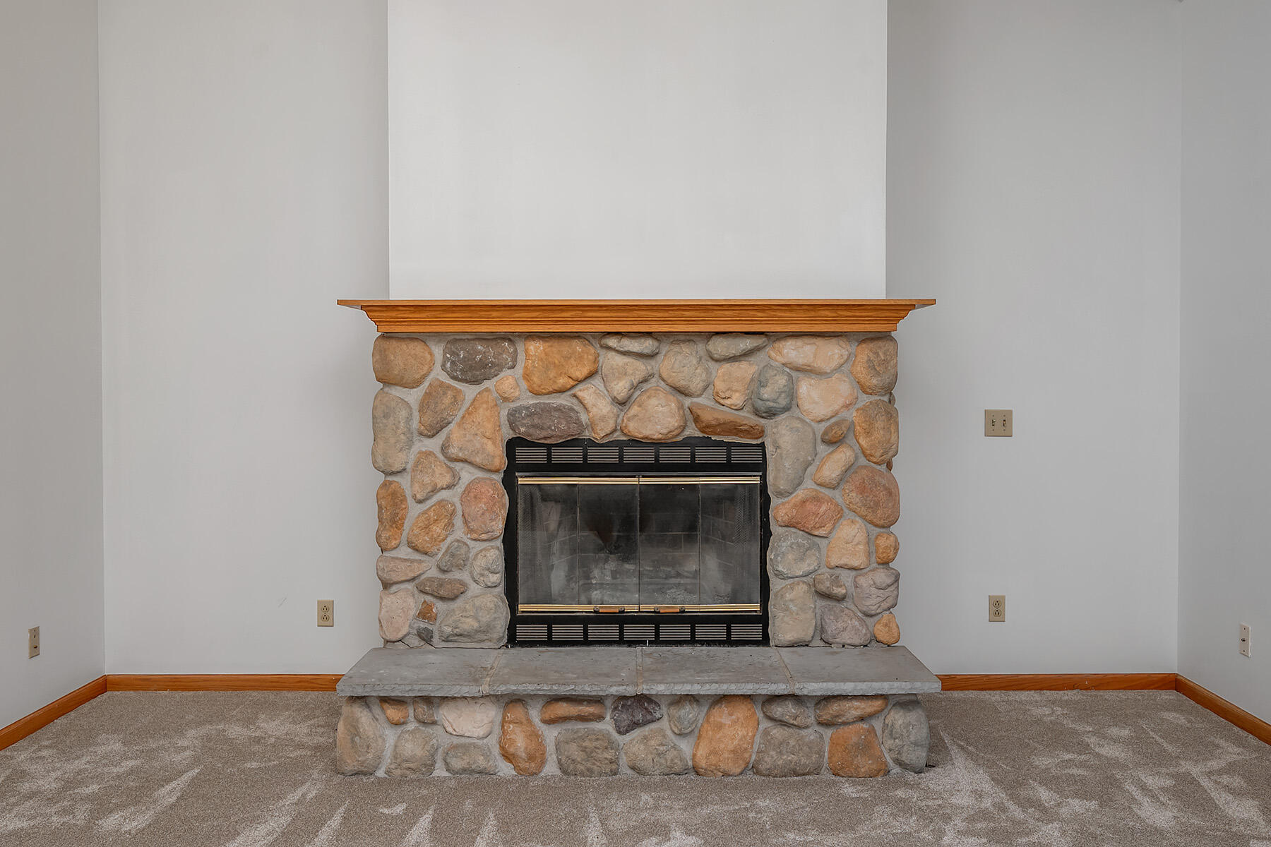 Hustisford, Wisconsin, 53034, United States, 3 Bedrooms Bedrooms, ,3 BathroomsBathrooms,Residential,For Sale,1962581