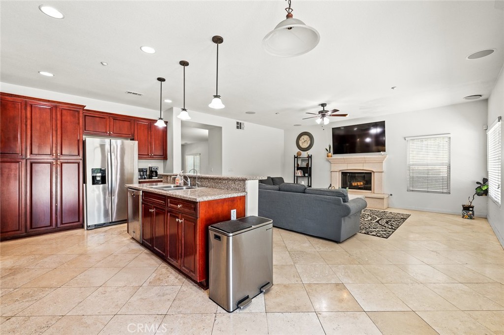 Riverside, California, 92501, United States, 5 Bedrooms Bedrooms, ,3 BathroomsBathrooms,Residential,For Sale,2003384