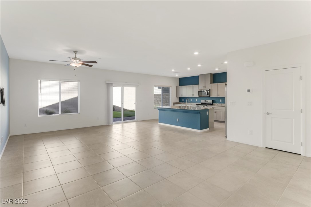 Las Vegas, Nevada, 89166, United States, 4 Bedrooms Bedrooms, ,3 BathroomsBathrooms,Residential,For Sale,1989328