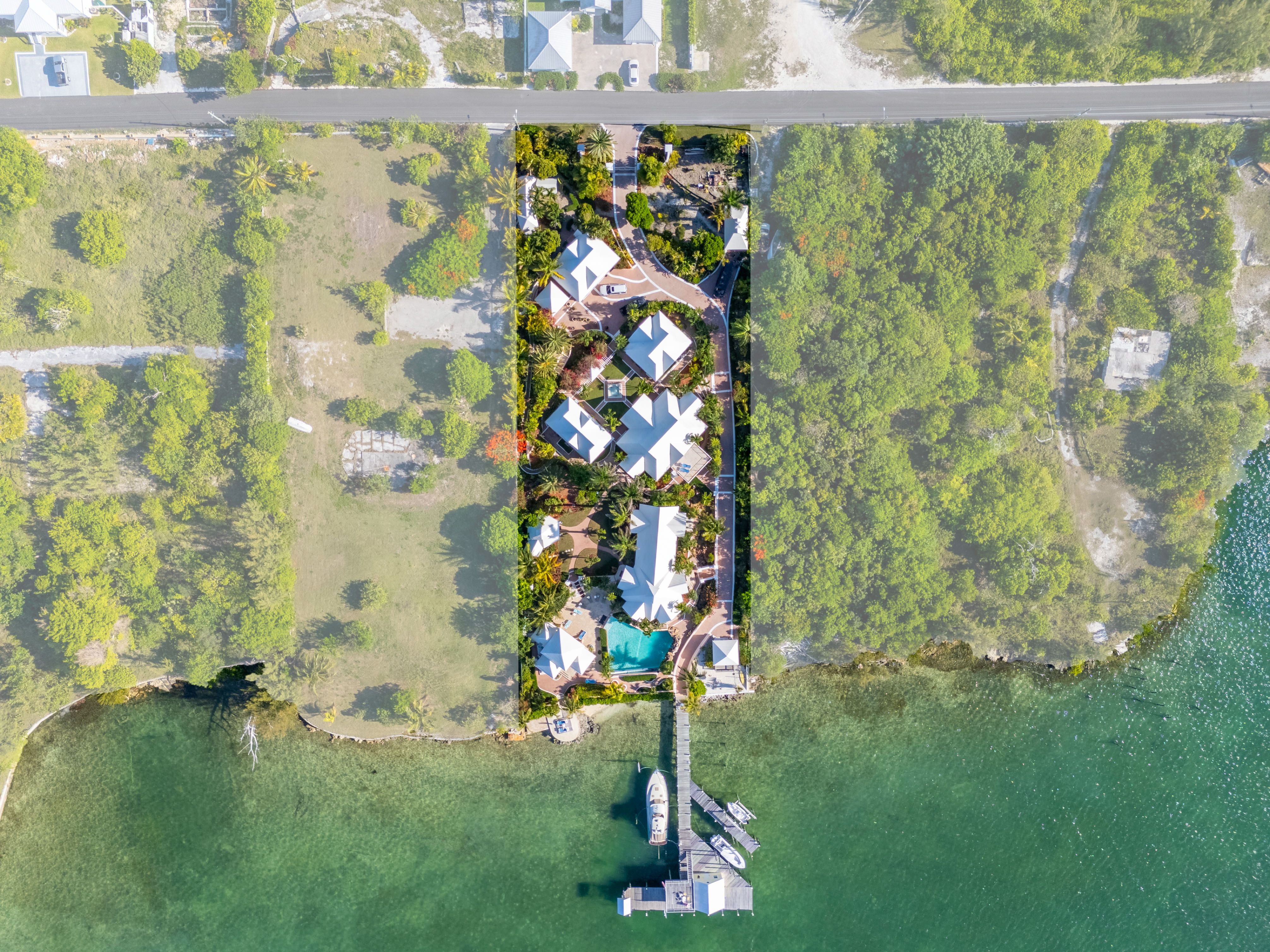  Luxury Waterfront Estate in Marsh Harbour, Abaco - 物件實景