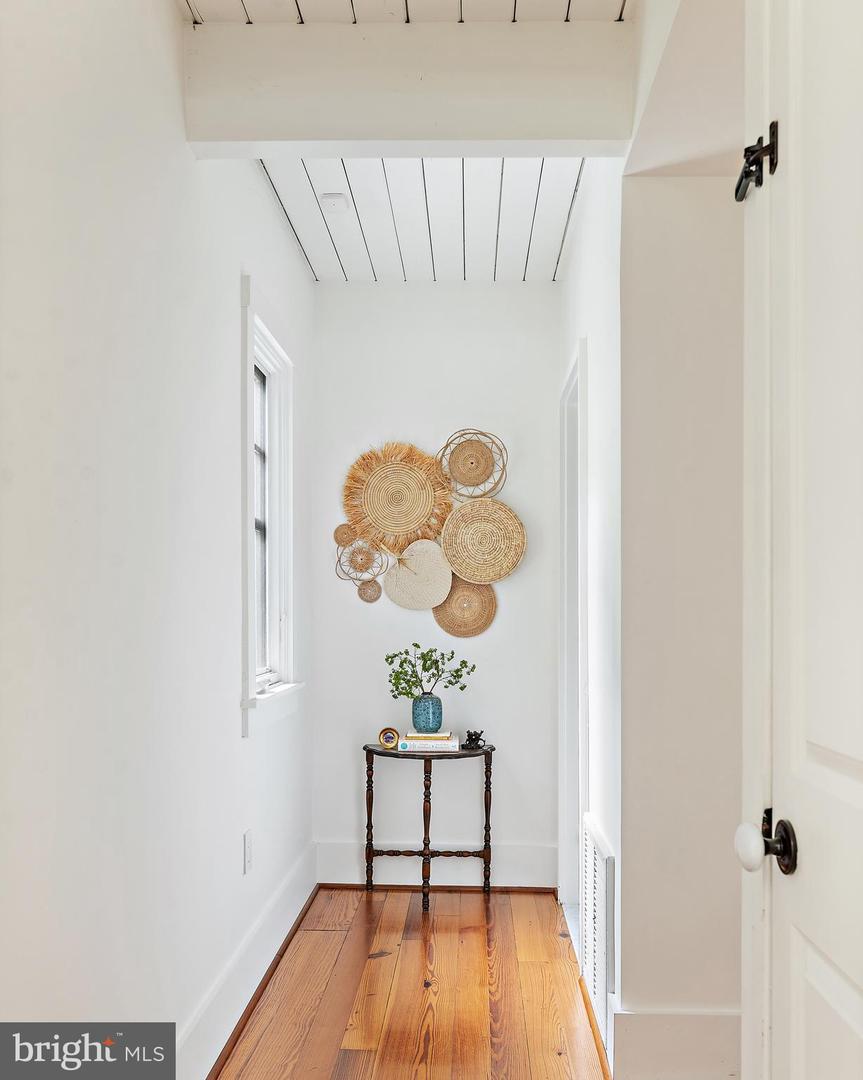 Annapolis, Maryland, 21403, United States, 5 Bedrooms Bedrooms, ,4 BathroomsBathrooms,Residential,For Sale,1895368