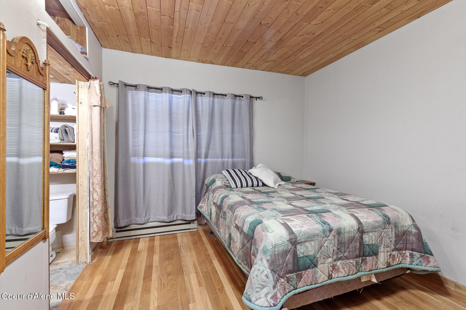 Athol, Idaho, 83801, United States, 4 Bedrooms Bedrooms, ,5 BathroomsBathrooms,Residential,For Sale,1975207