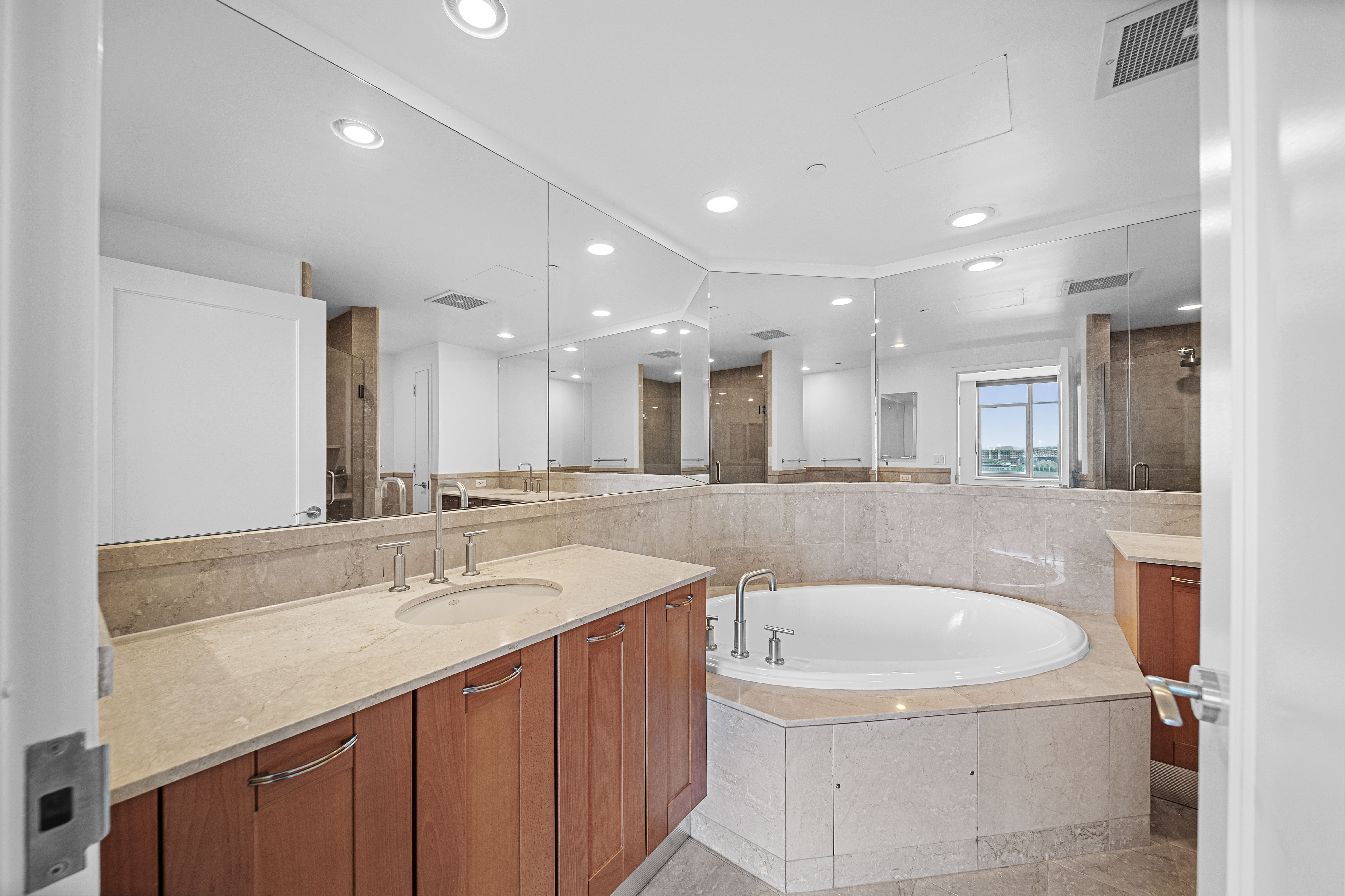  8100 River Road Unit # 915, North Bergen, NJ 07047 - 物件實景
