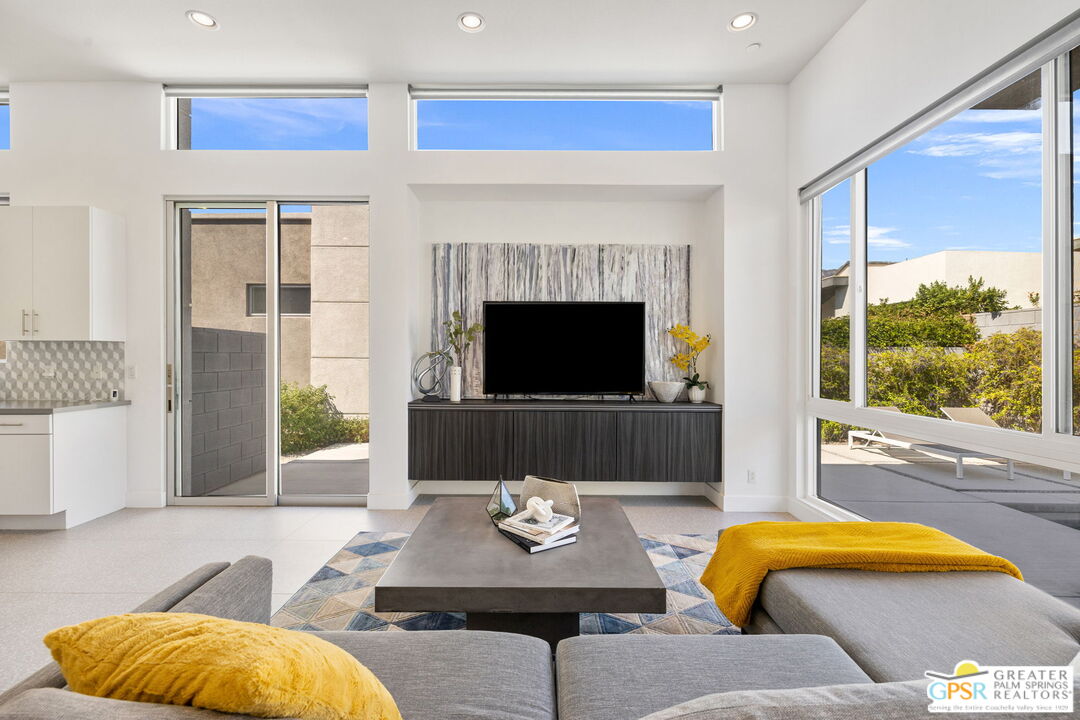 Palm Springs, California, 92262, United States, 3 Bedrooms Bedrooms, ,3 BathroomsBathrooms,Residential,For Sale,1927236