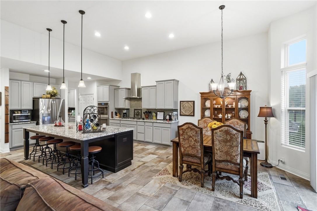 Beavercreek Twp, Ohio, 45385, United States, 3 Bedrooms Bedrooms, ,4 BathroomsBathrooms,Residential,For Sale,1991146