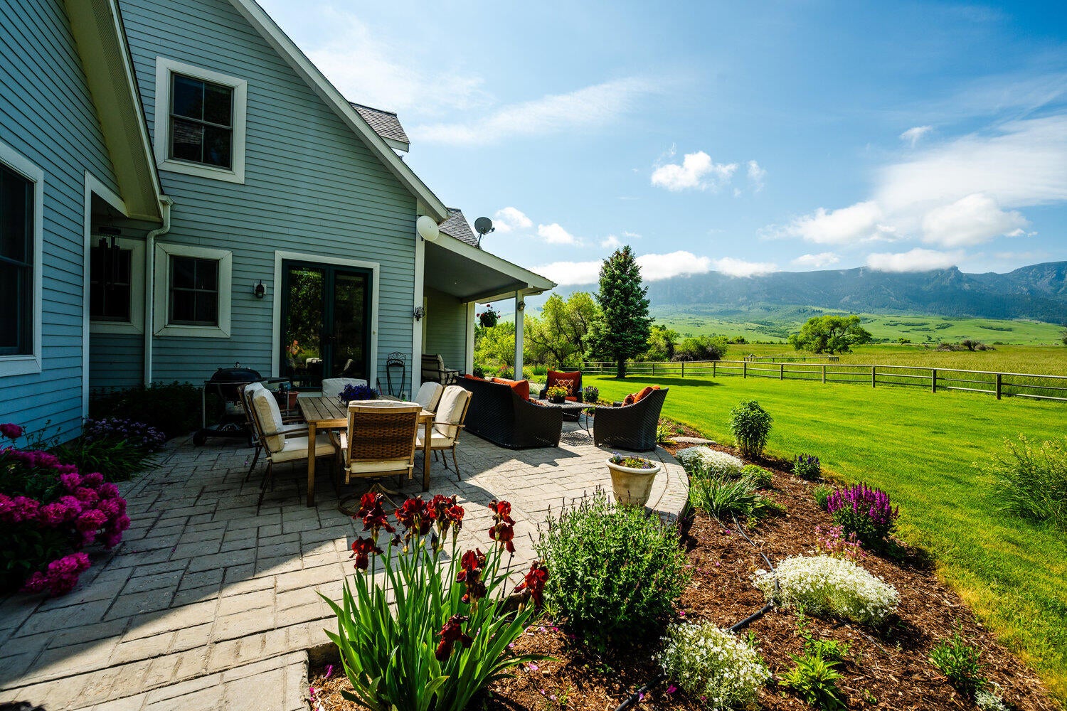 Big Horn, Wyoming, 82833, United States, 3 Bedrooms Bedrooms, ,4 BathroomsBathrooms,Residential,For Sale,2011301