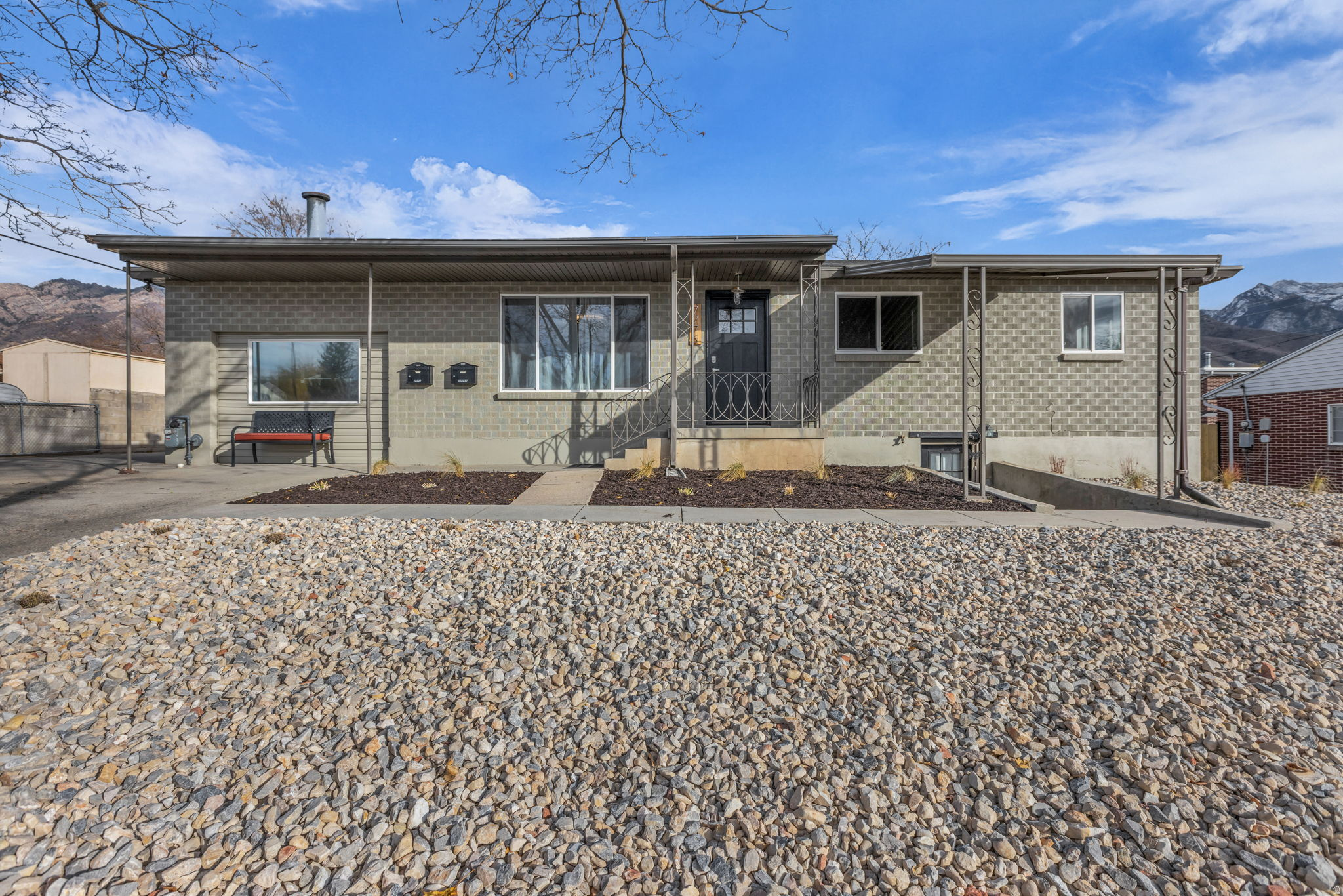 Cottonwood Heights, Utah, 84121, United States, 6 Bedrooms Bedrooms, ,1 BathroomBathrooms,Residential,For Sale,1995877