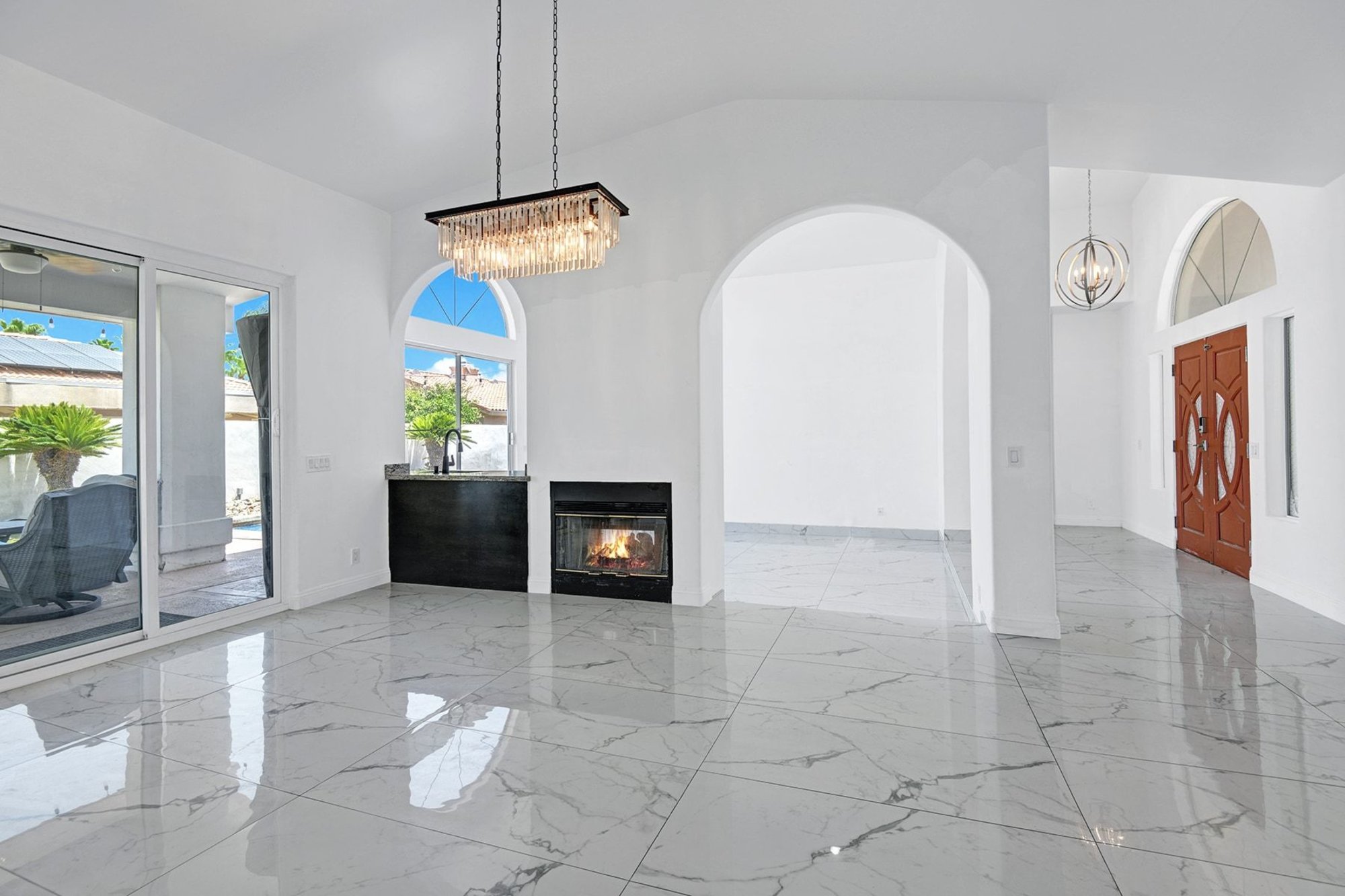  Custom Home with Owned Solar in Bermuda Dunes CC - 物件實景