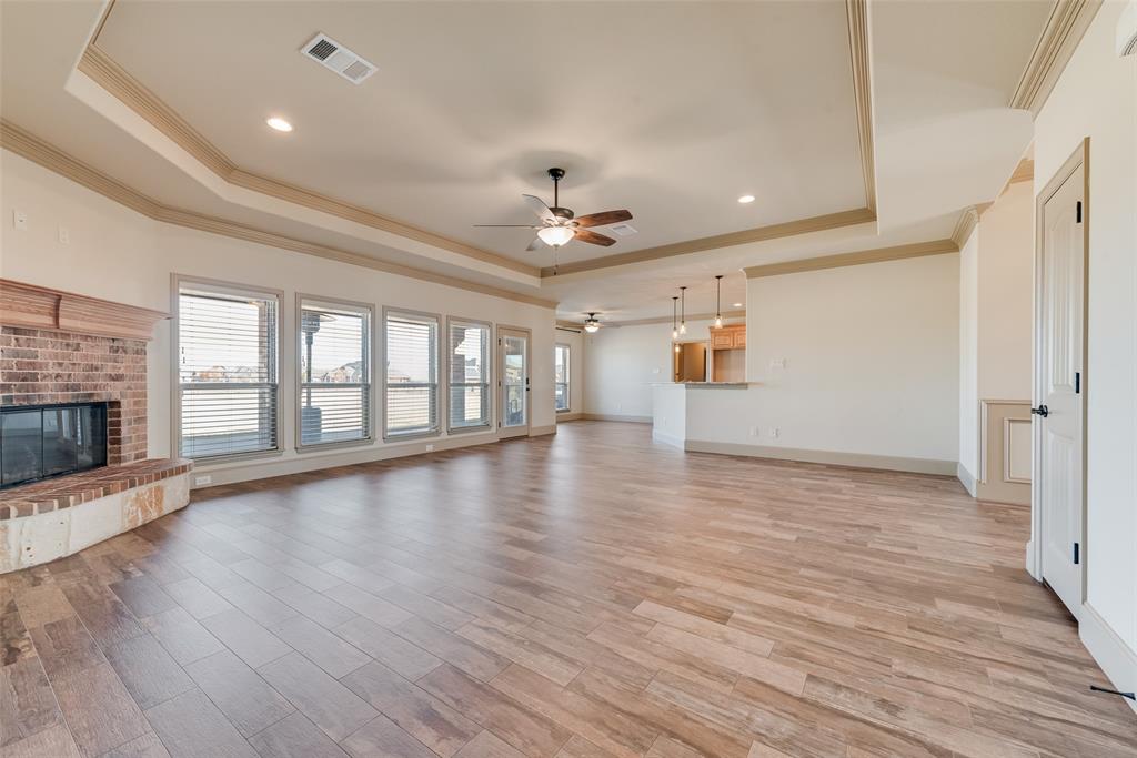 Terrell, Texas, 75160, United States, 4 Bedrooms Bedrooms, ,3 BathroomsBathrooms,Residential,For Sale,1978640