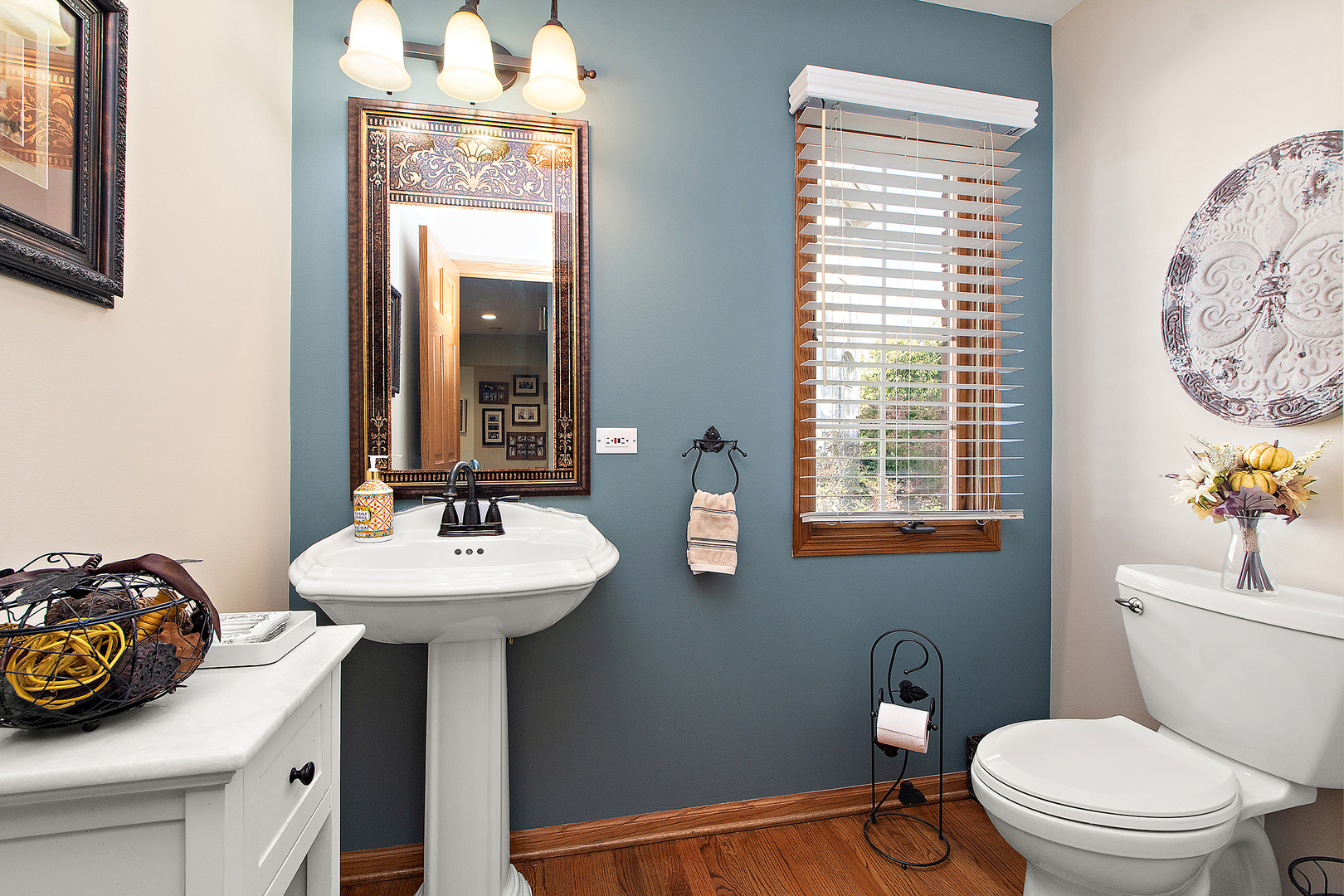 Orland Park, Illinois, 60467, United States, 4 Bedrooms Bedrooms, ,5 BathroomsBathrooms,Residential,For Sale,1987350