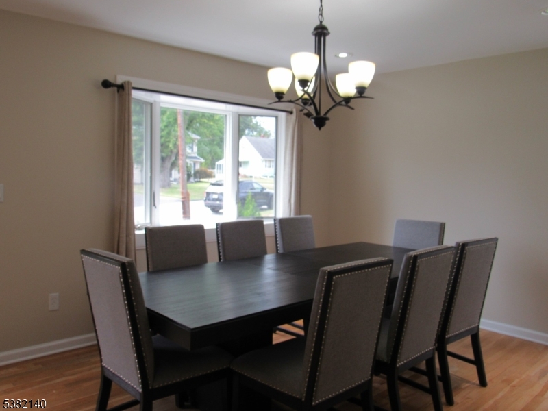 Wayne Twp., New Jersey, 07470, United States, 4 Bedrooms Bedrooms, ,2 BathroomsBathrooms,Residential,For Sale,1938524