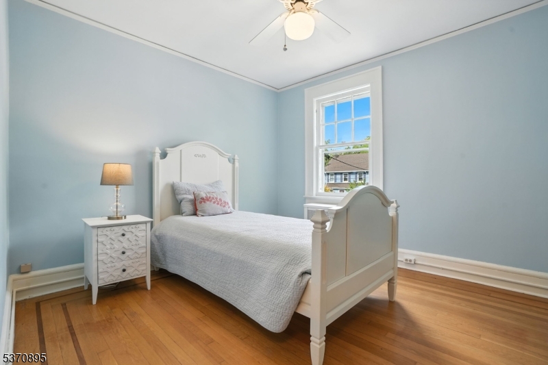 Maplewood Twp., New Jersey, 07040, United States, 4 Bedrooms Bedrooms, ,3 BathroomsBathrooms,Residential,For Sale,1940920