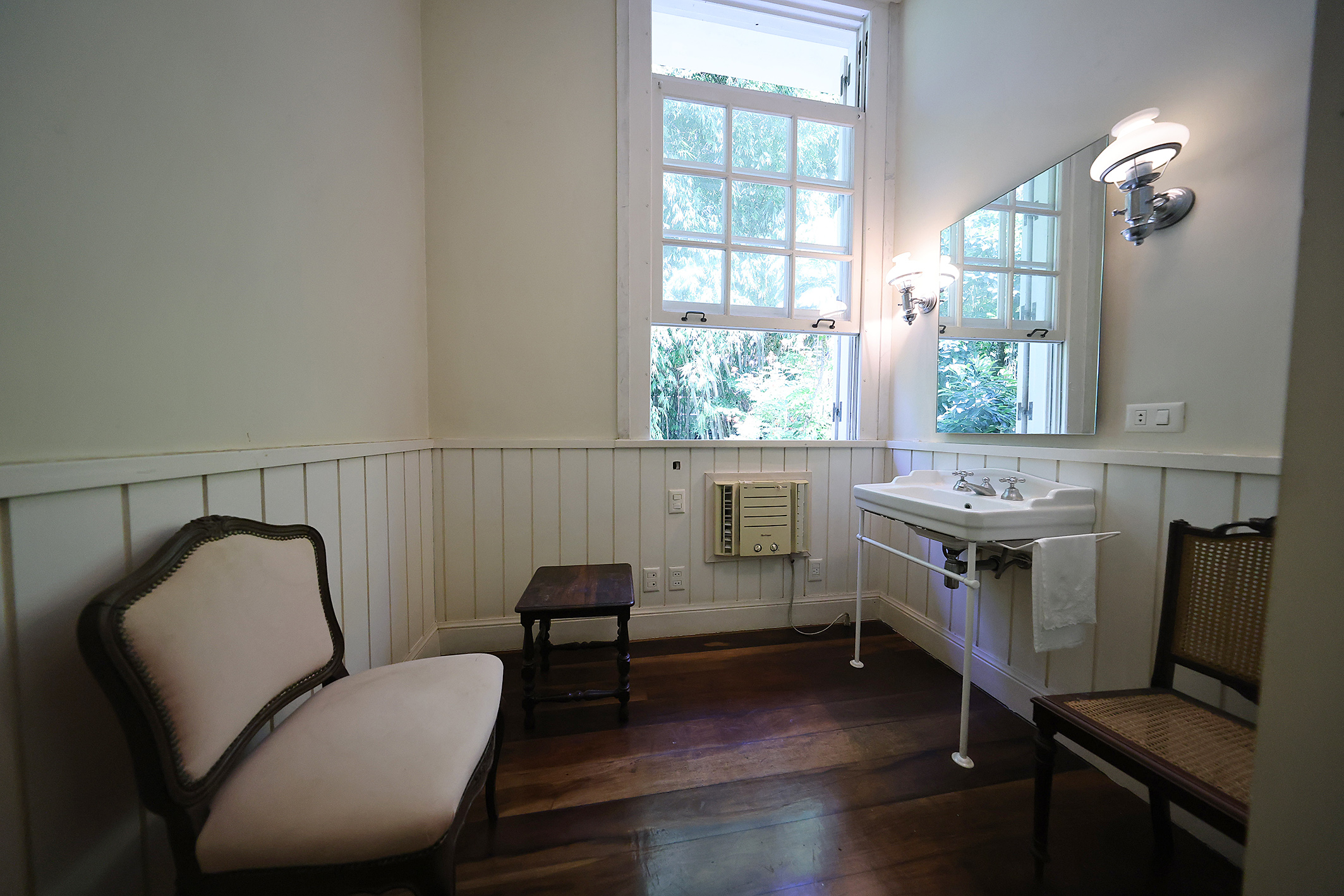  Estate surrounded by greenery with expansive grounds and amenities - 物件實景