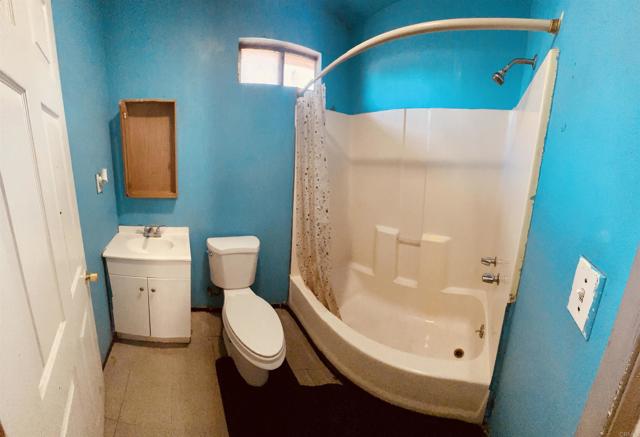 Long Beach, California, 90810, United States, 4 Bedrooms Bedrooms, ,3 BathroomsBathrooms,Residential,For Sale,1983865